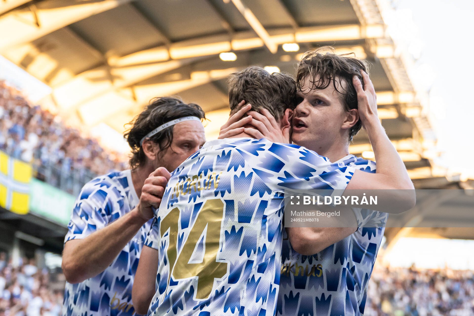 IFK Göteborgs Gustaf Norlin jublar med Kolbeinn Thordarson