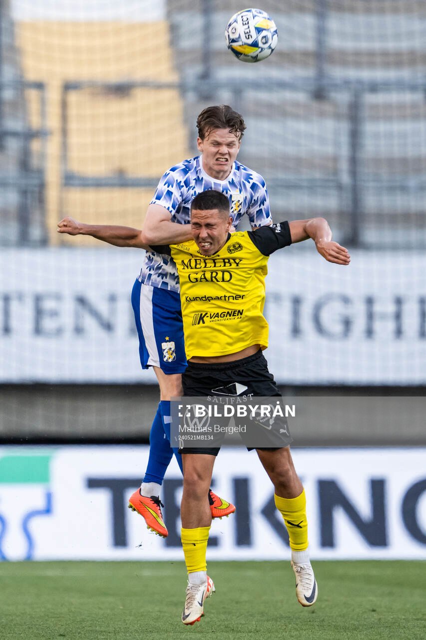 IFK Göteborgs Kolbeinn Thordarson och Mjällbys Nicklas
