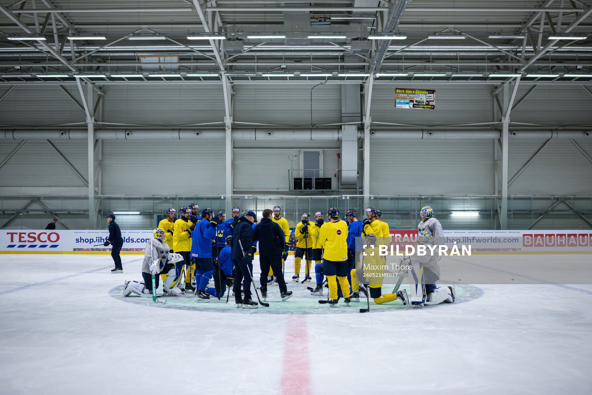 Players of Sweden at a practice session