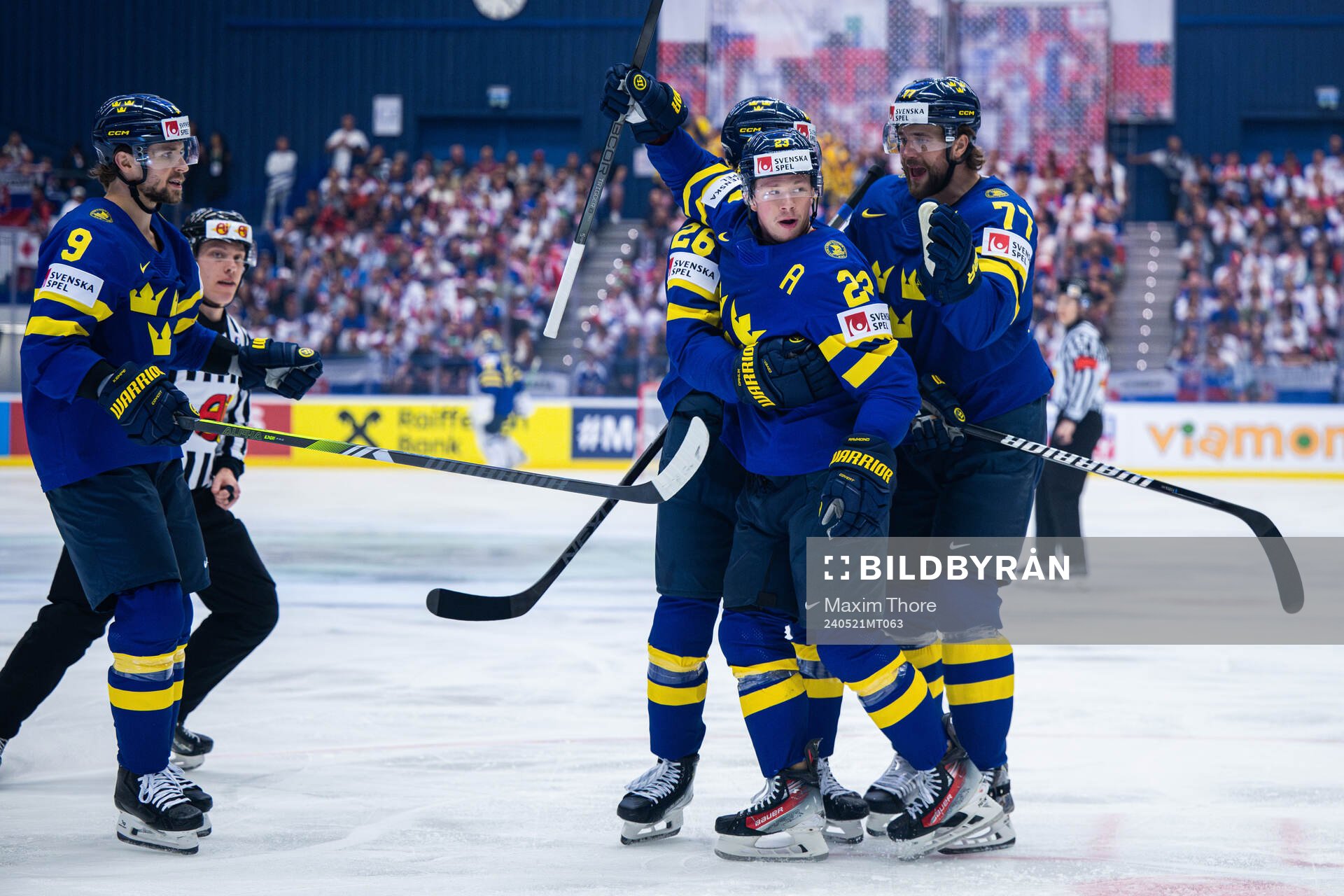 Adrian Kempe, Rasmus Dahlin, Victor Hedman and Lucas
