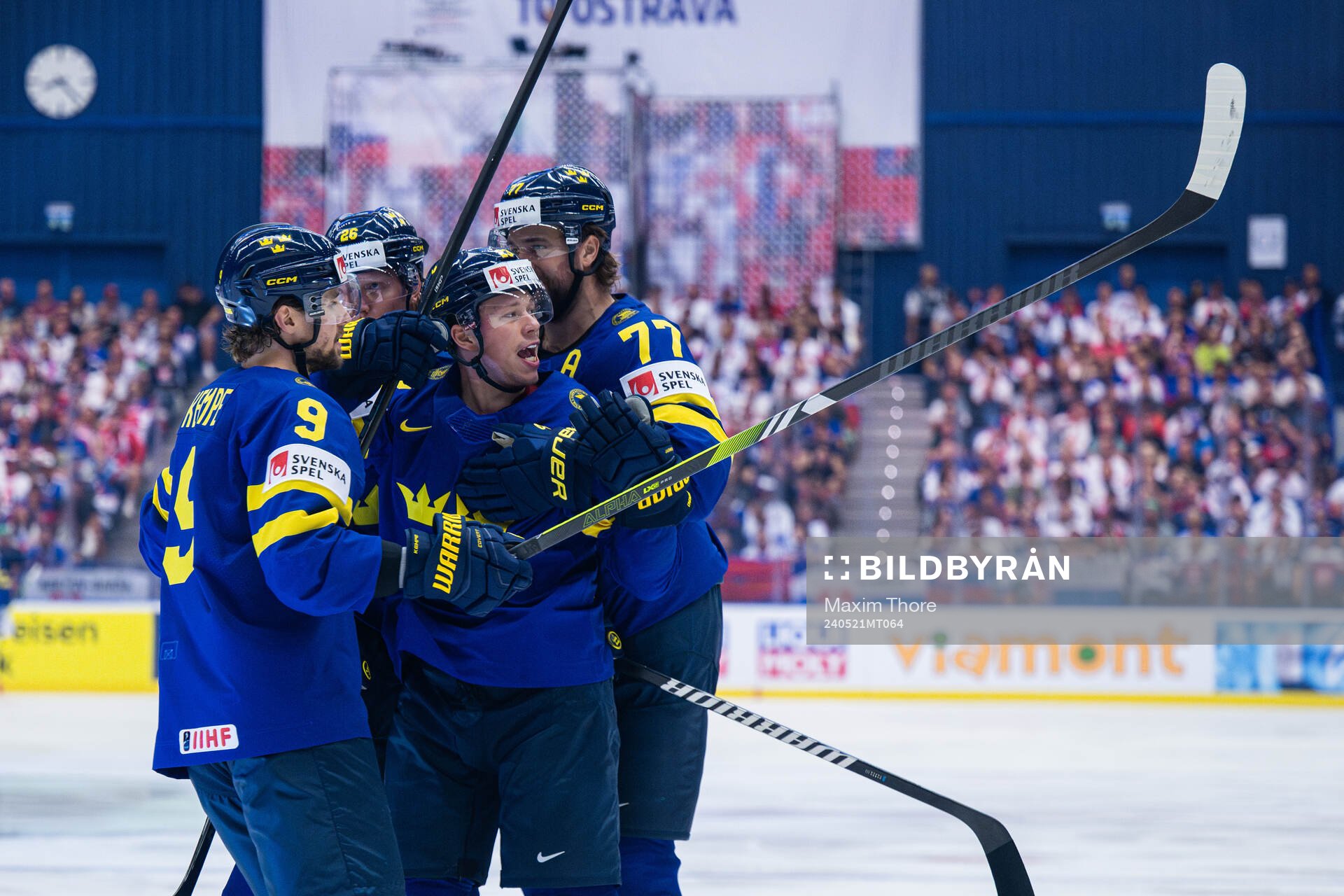 Adrian Kempe, Rasmus Dahlin, Victor Hedman and Lucas