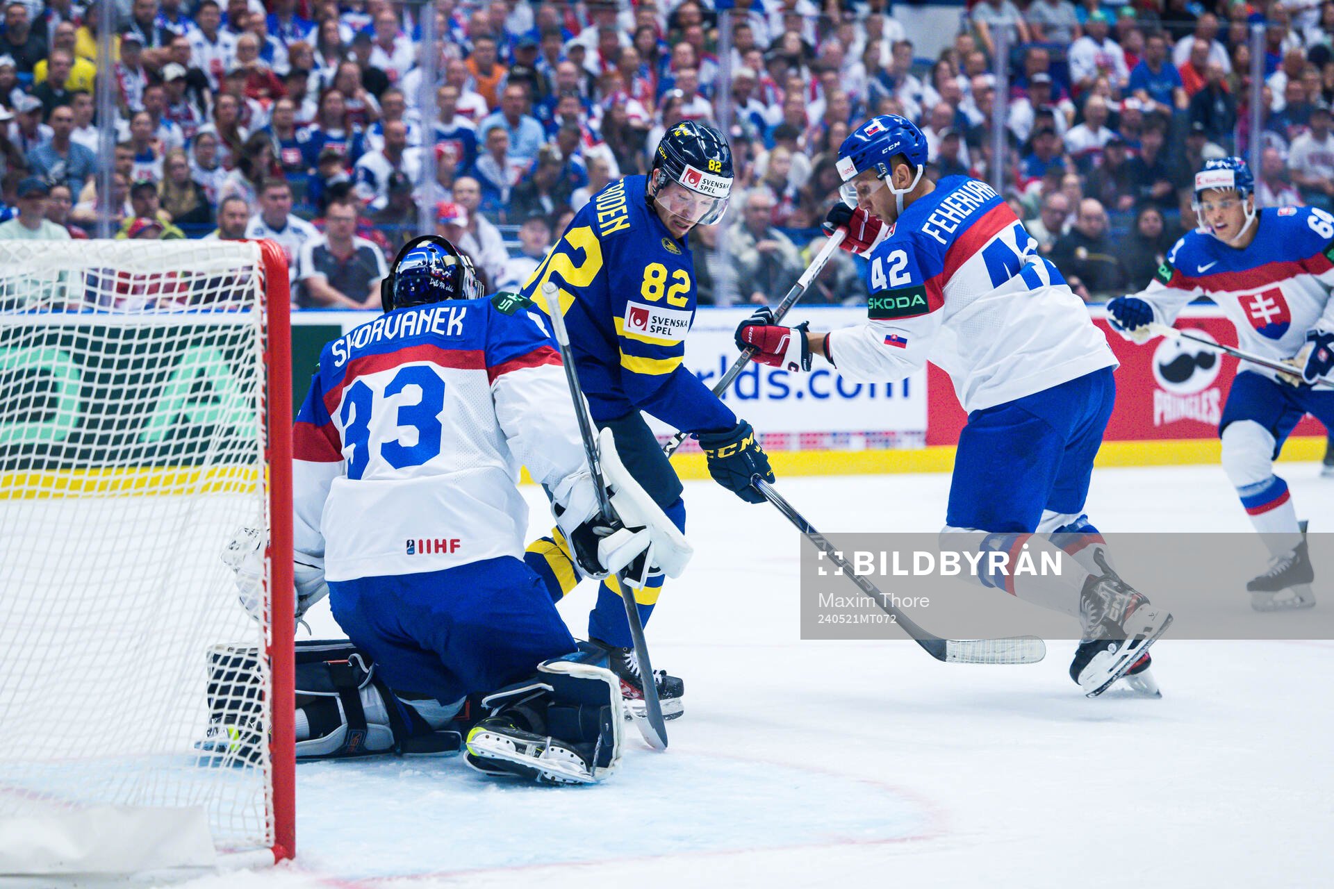 Jesper Frödén of Sweden and Martin Fehervary of Slovakia