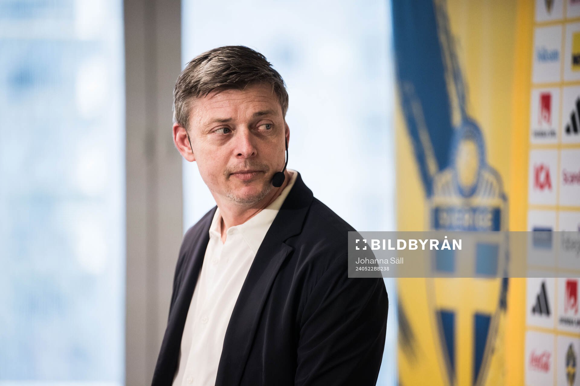 Head coach Jon Dahl Tomasson of the Swedish national