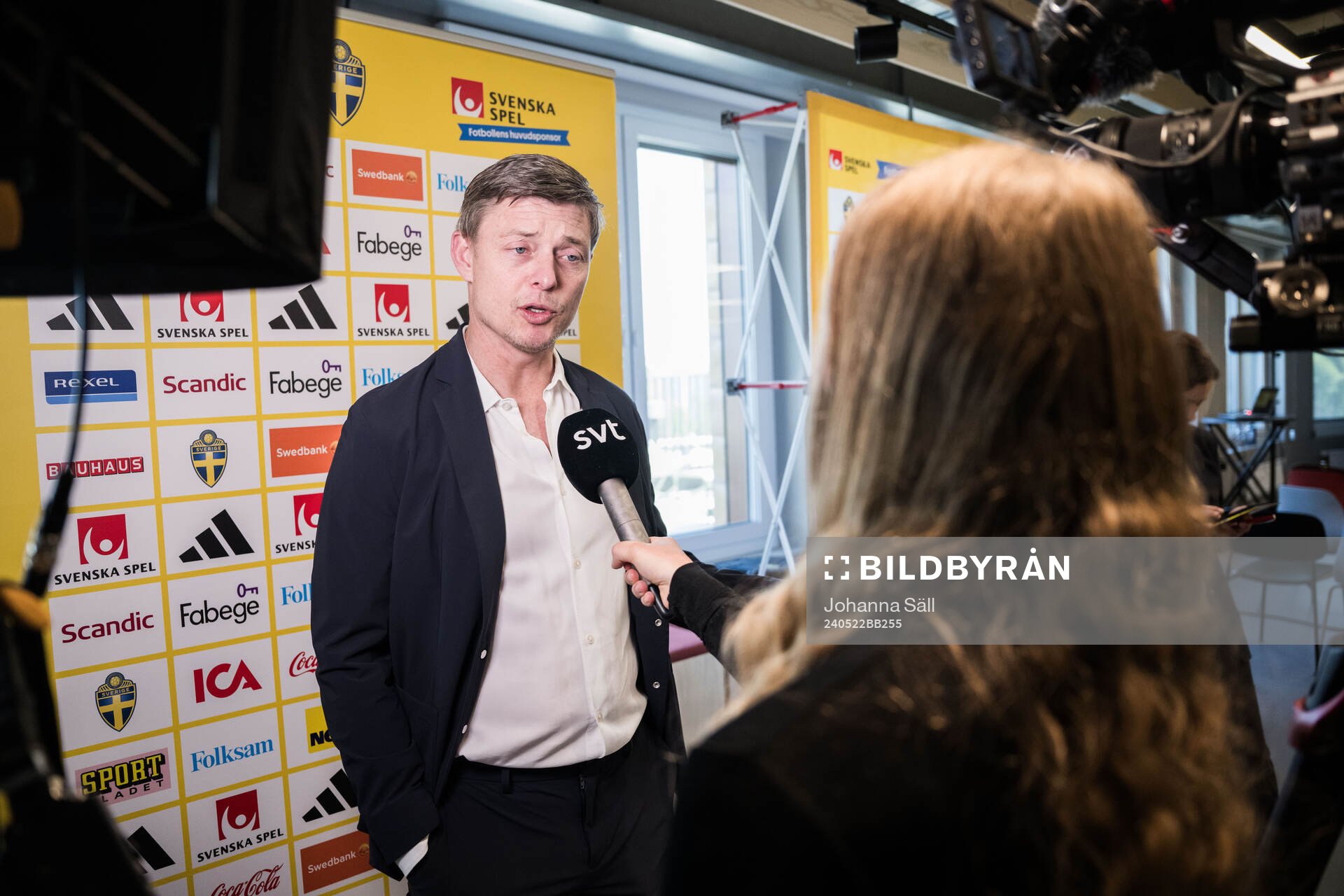 Head coach Jon Dahl Tomasson of the Swedish national