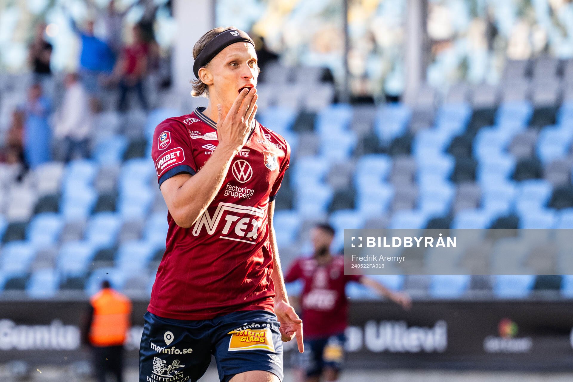 Örgrytes Charlie Vindehall jublar