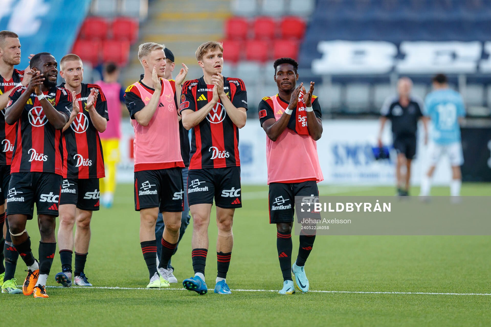 Östersunds spelare jublar