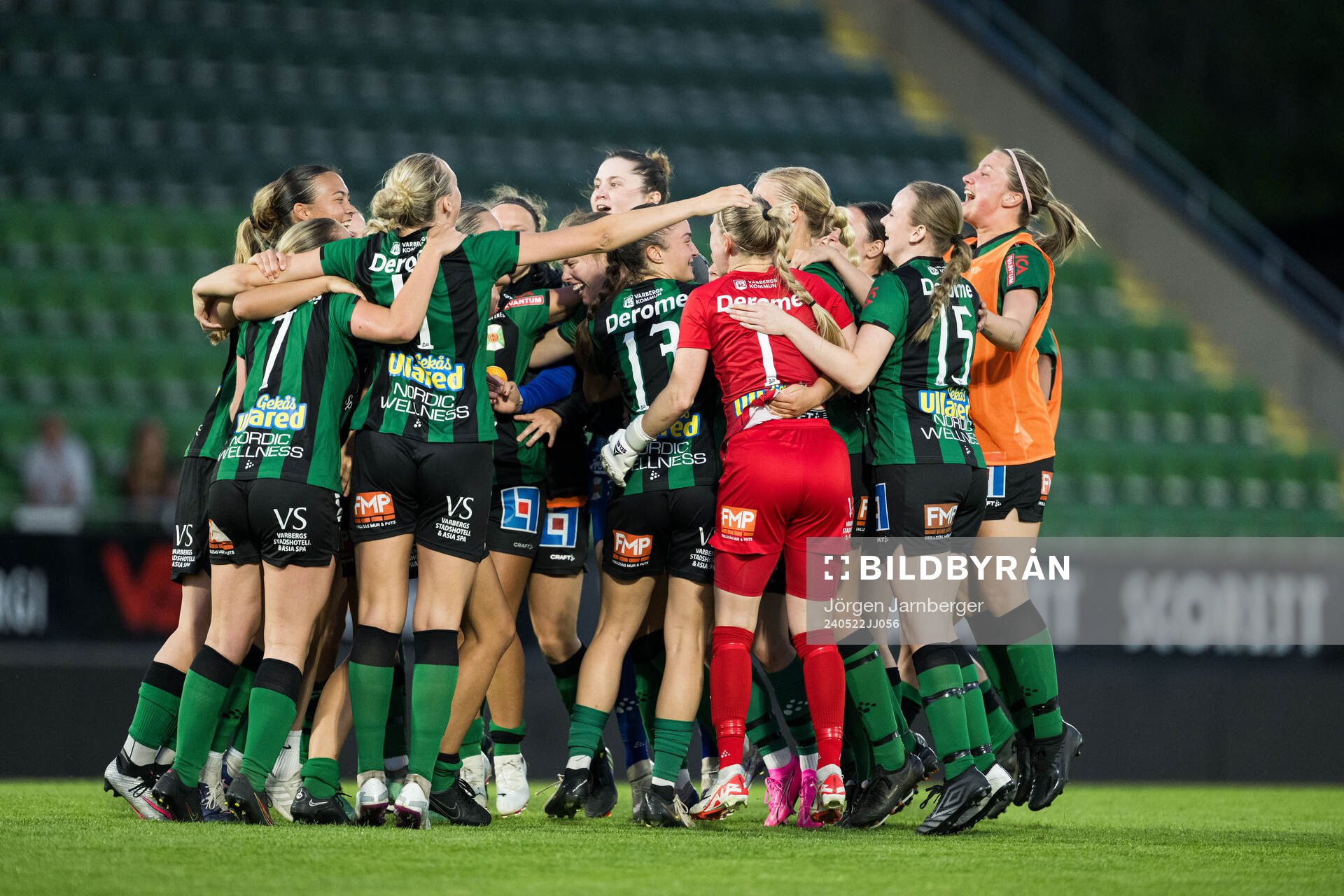 Varberg BOIS spelare jublar efter fotbollsmatchen i Svenska Cupen mellan Varbergs BoIS och Elfsborg den 22 maj 2024 i Varberg. 