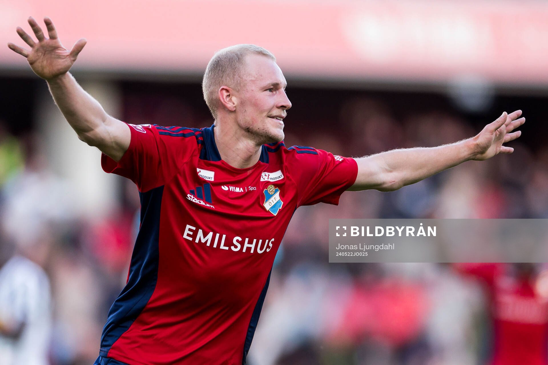 Östers Adam Bergmark Wiberg jublar