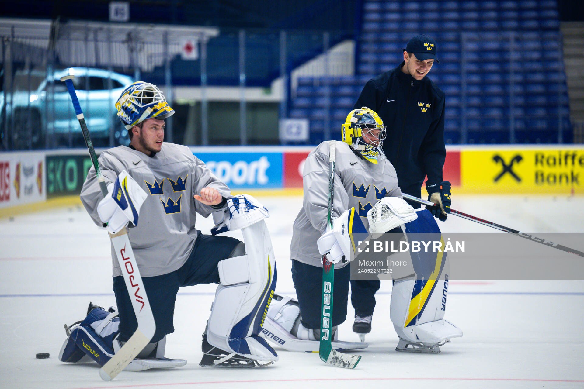 Goaltender Jesper Wallstedt, goaltender Filip Gustavsson