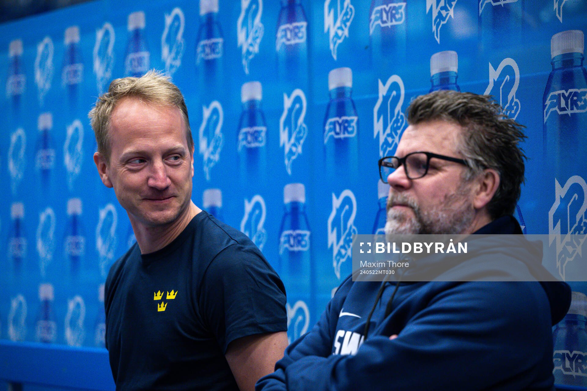 Doctor Jonas Kalman and equipment manager Håkan Olofsson