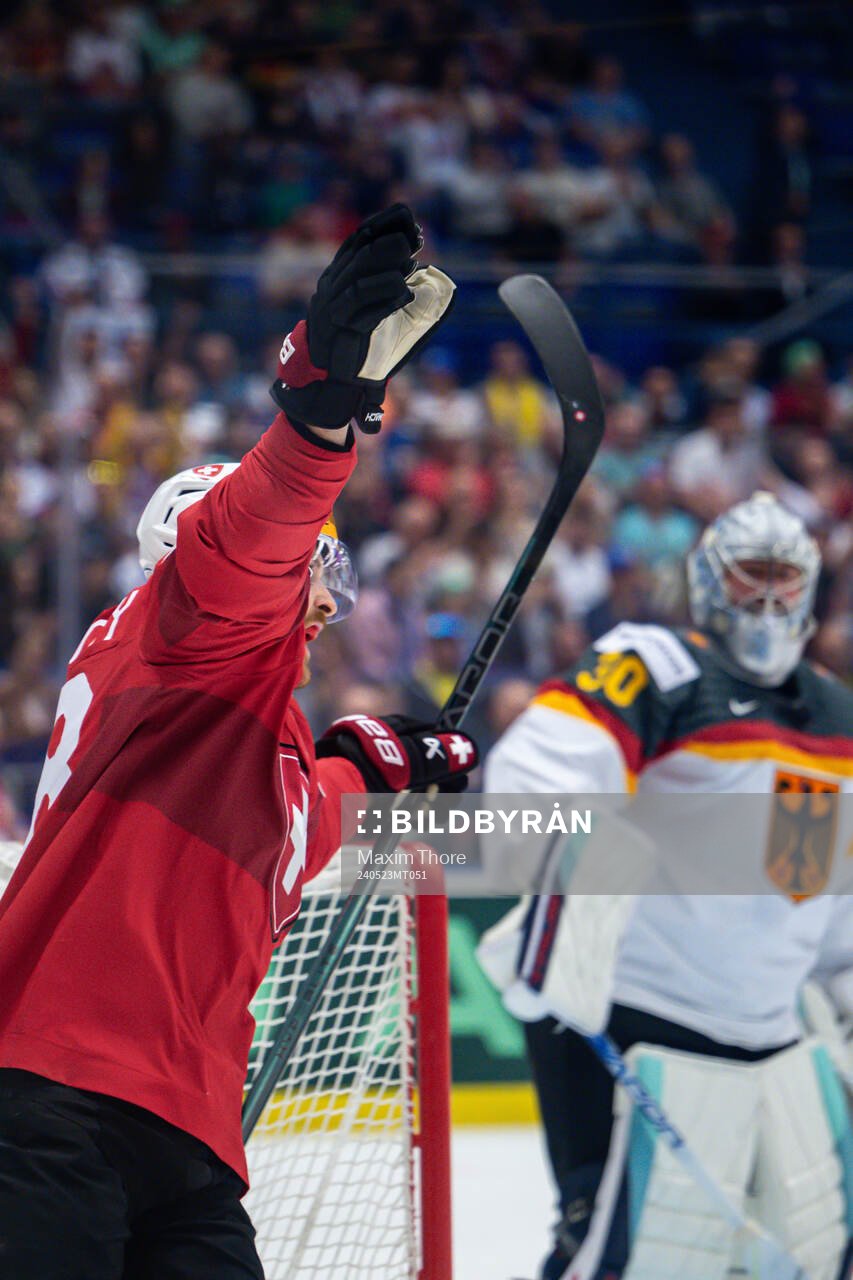 Christoph Bertschy of Switzerland celebrates