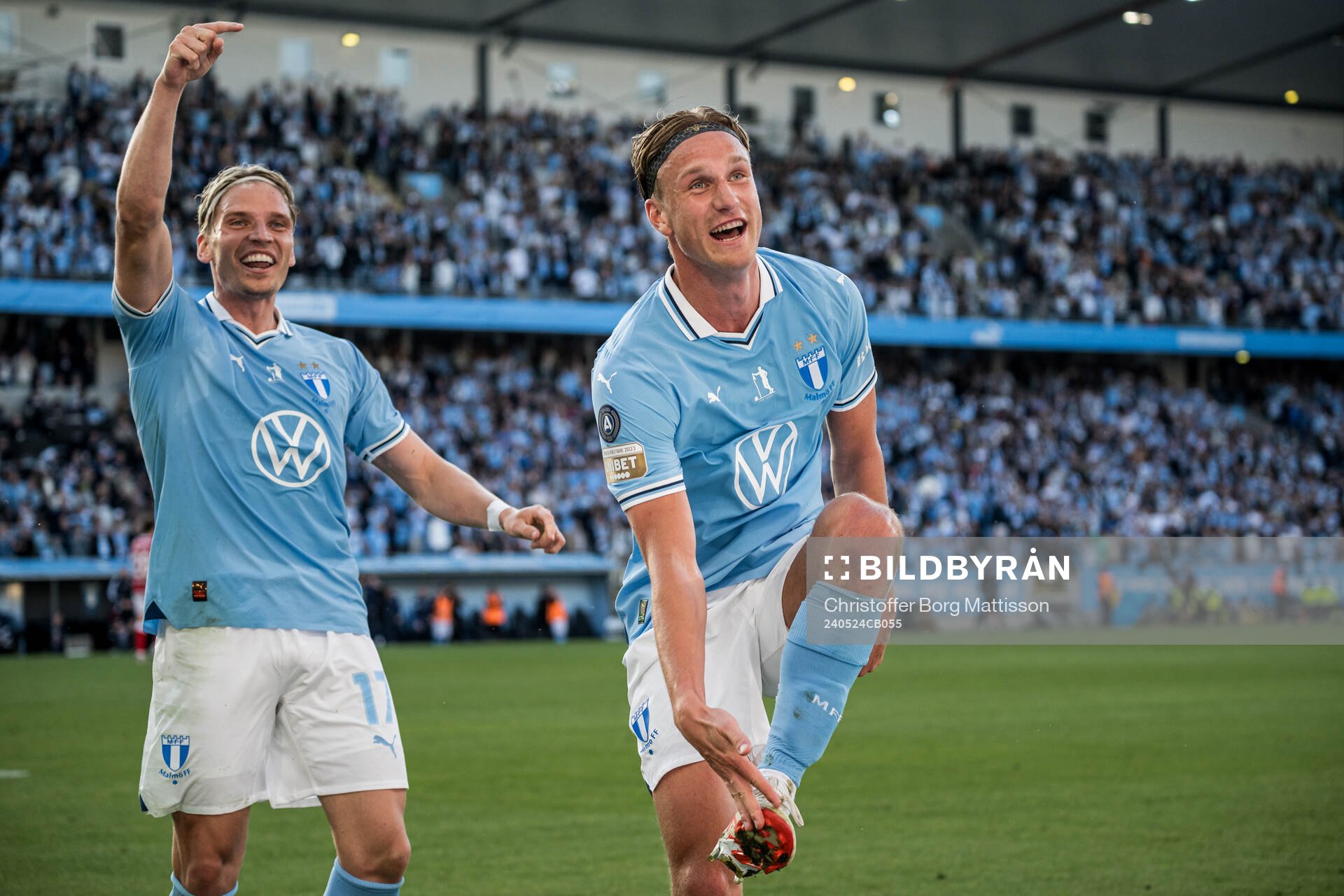 Malmö FFs Jens Stryger Larsen och Erik Botheim jublar