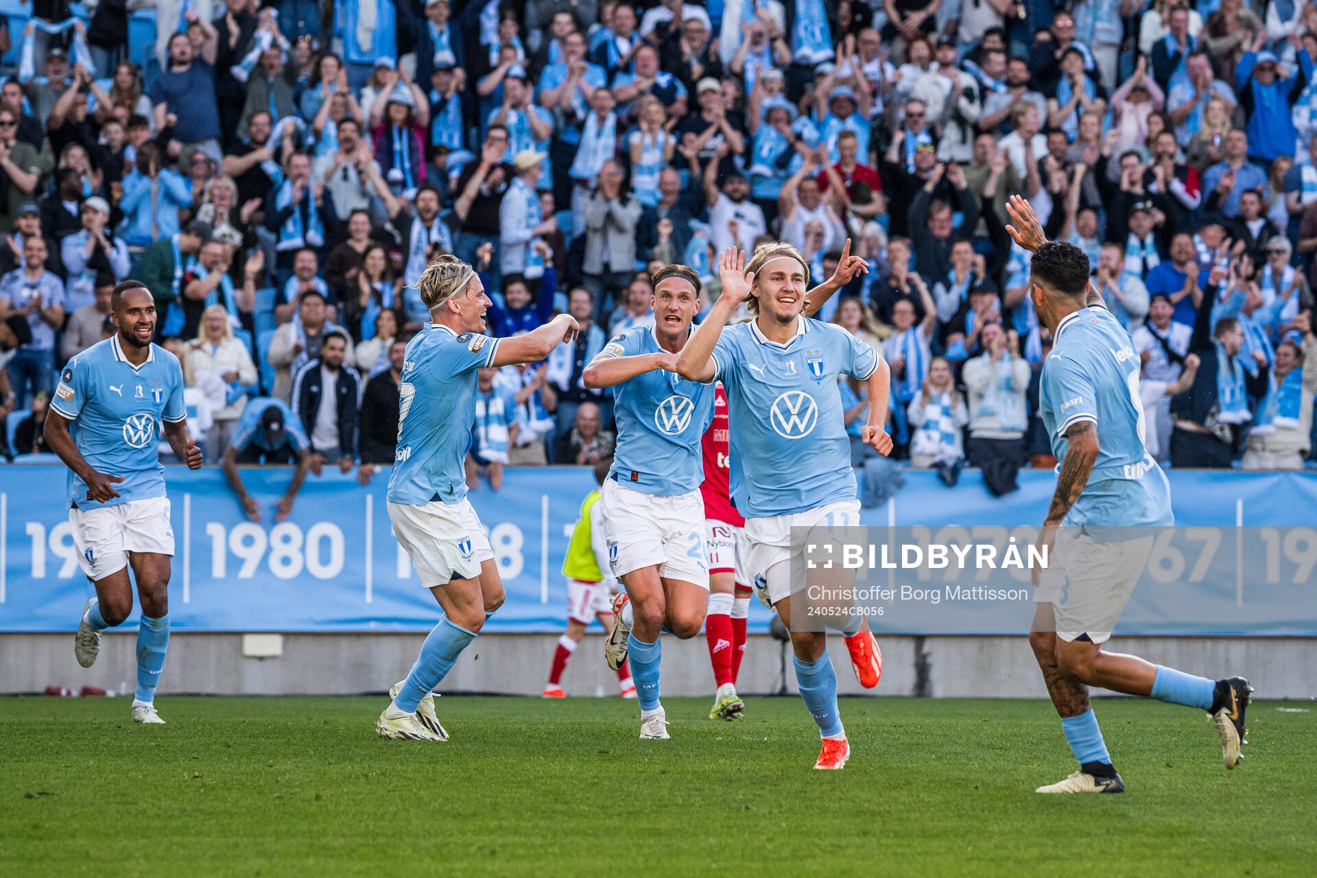 Malmö FFs Erik Botheim och Sebastian Nanasi jublar
