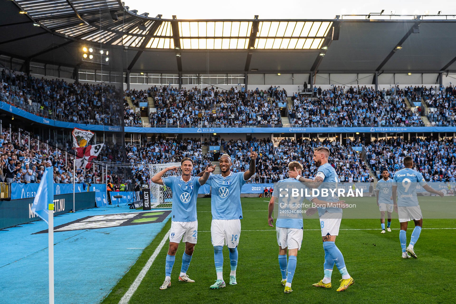 Malmö FFs Erik Botheim och Derek Cornelius jublar