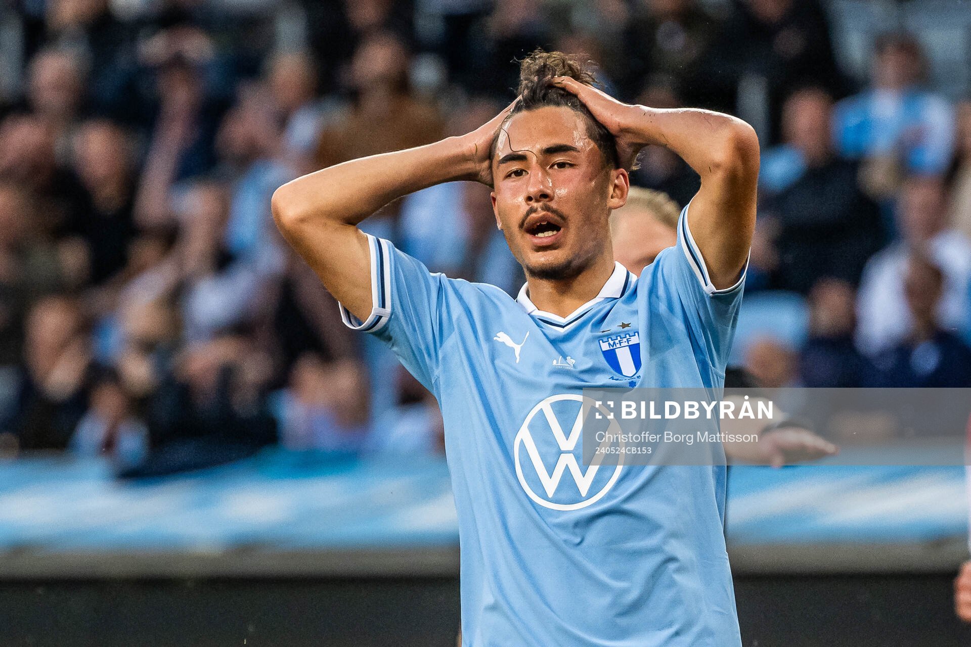 Malmö FFs Adrian Skogmar deppar