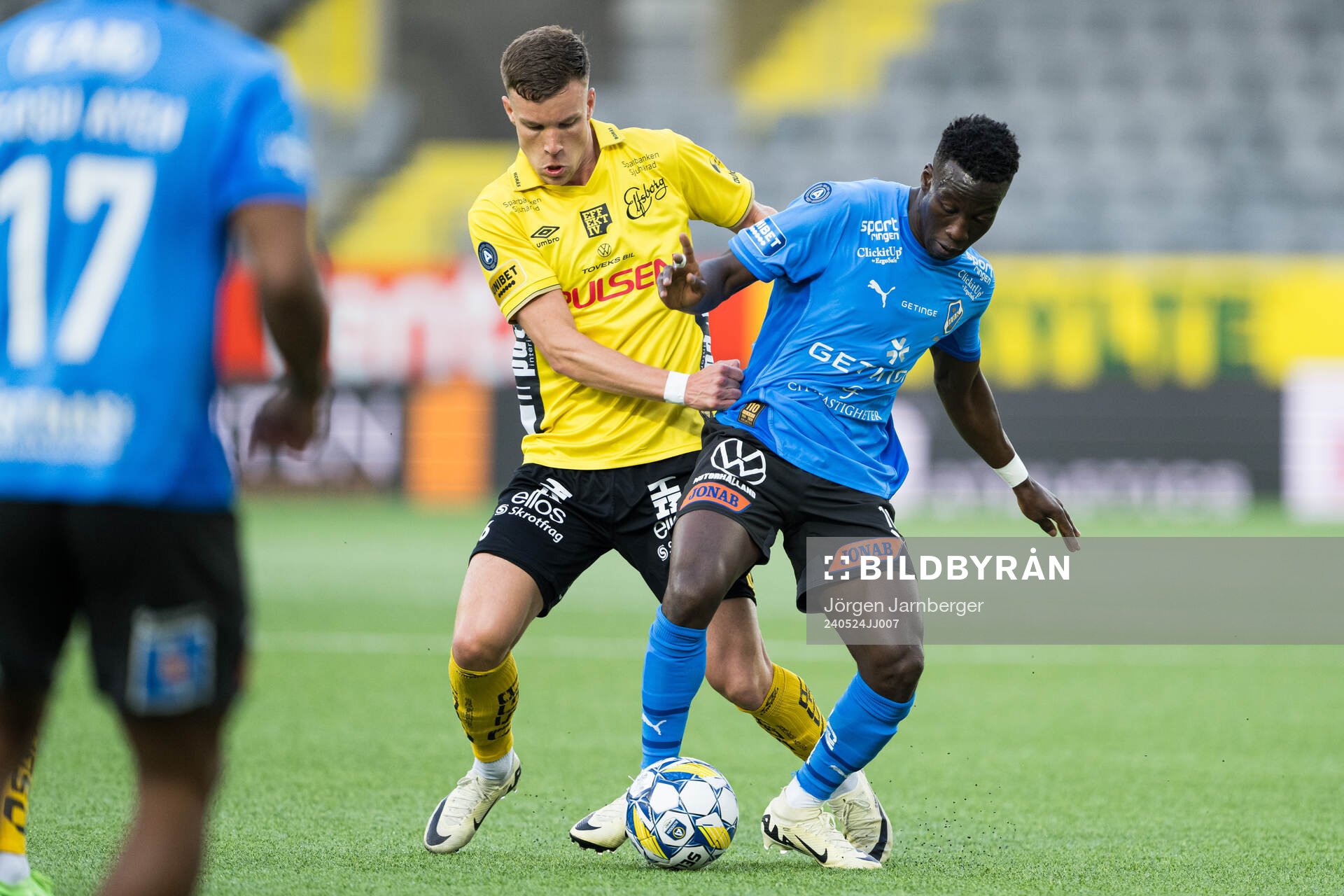 Elfsborgs Andri Fannar Baldursson och Halmstads Naeem