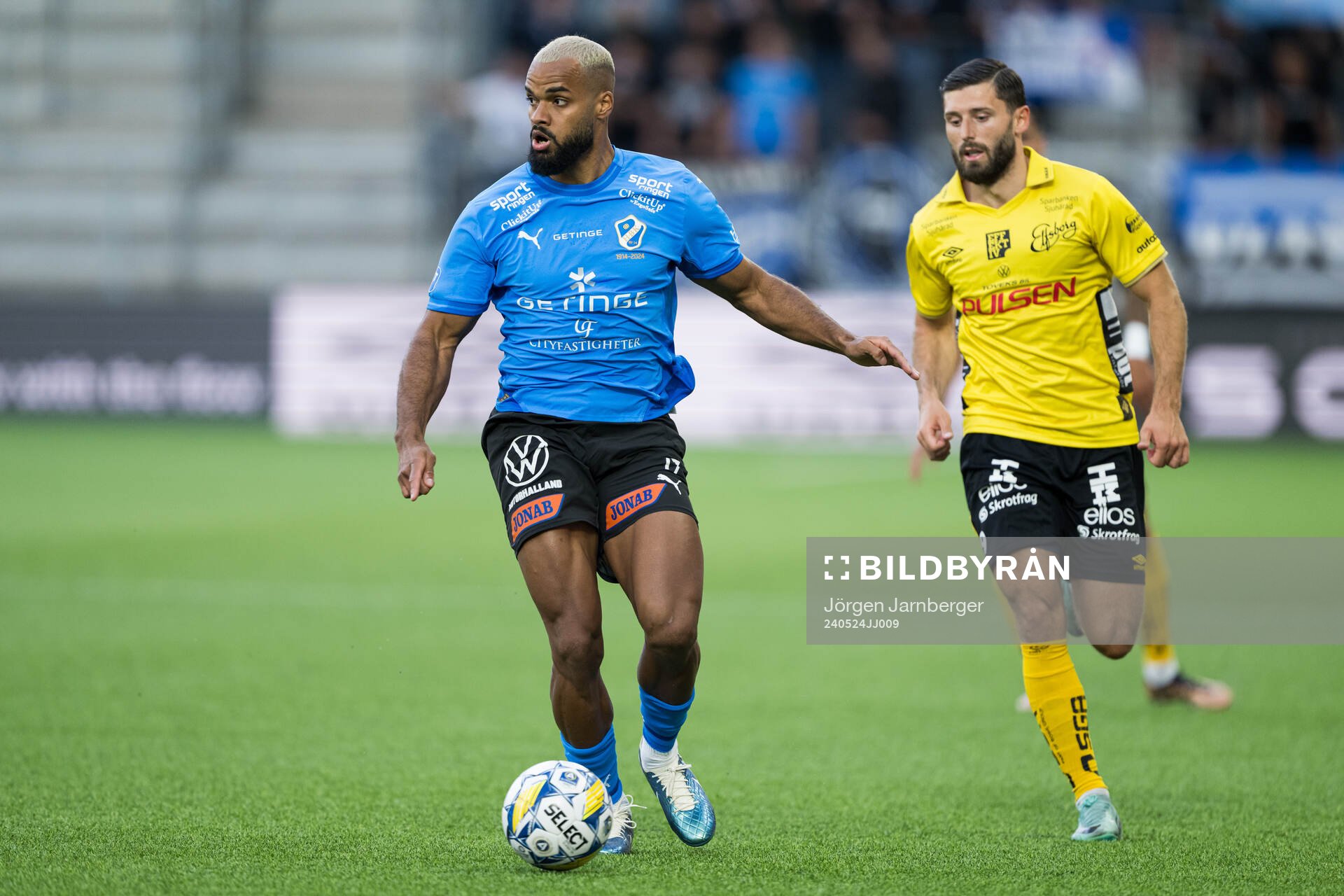 Halmstads Phil Ofosu-Ayeh och Elfsborgs Arber Zeneli