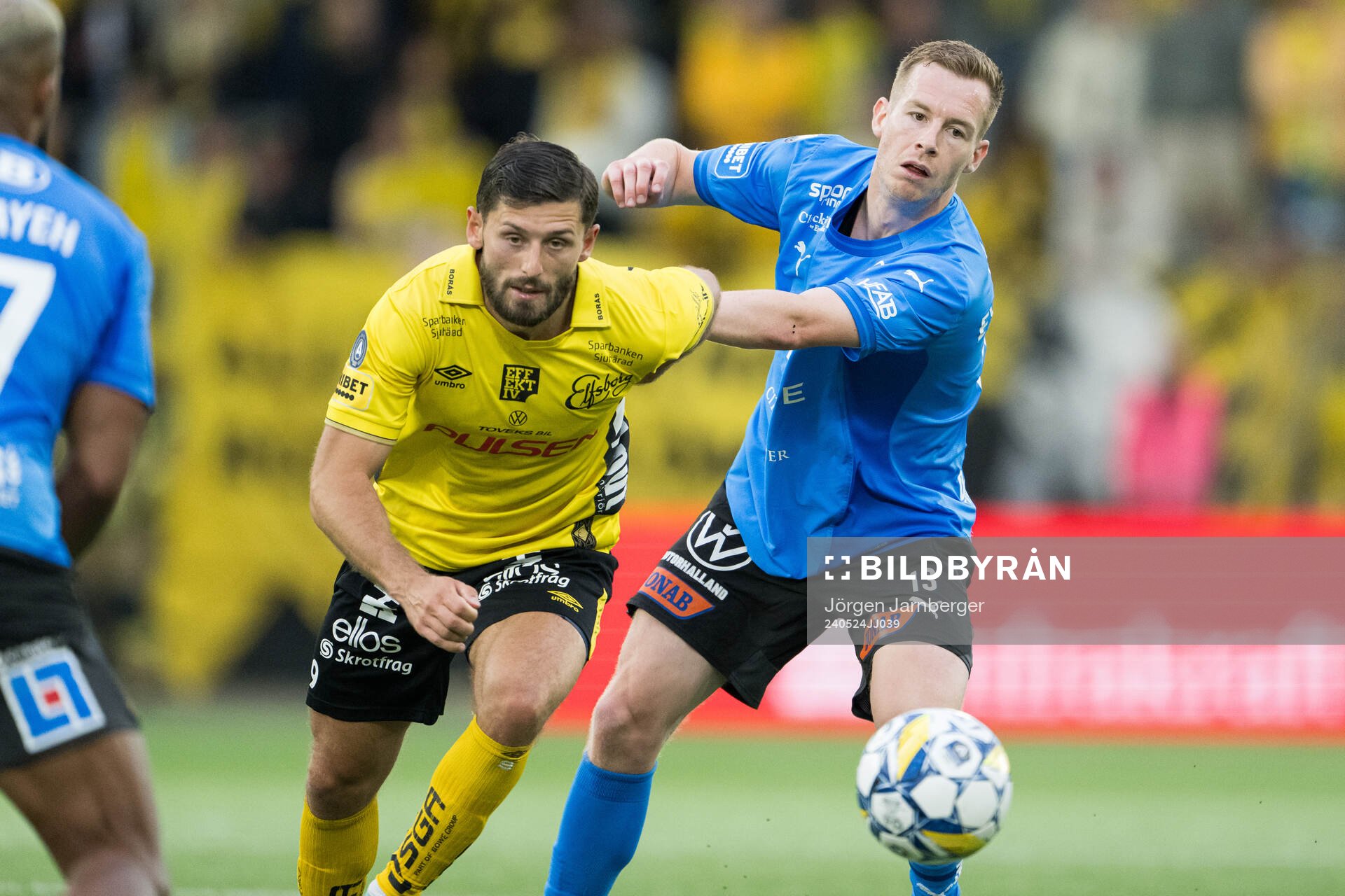 Elfsborgs Arber Zeneli och Halmstads Gisli Eyjolfsson