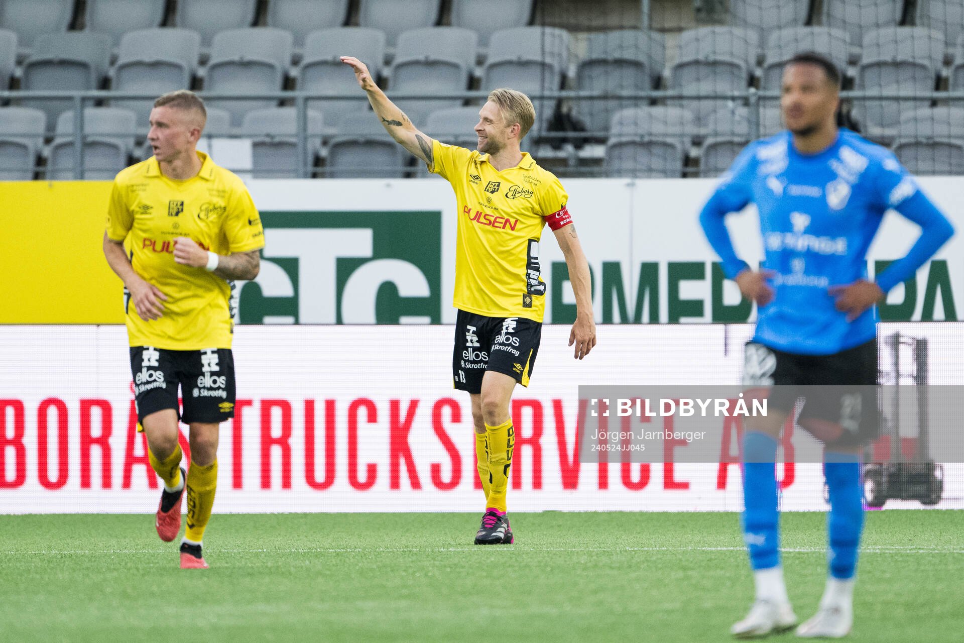 Elfsborgs Johan Larsson jublar