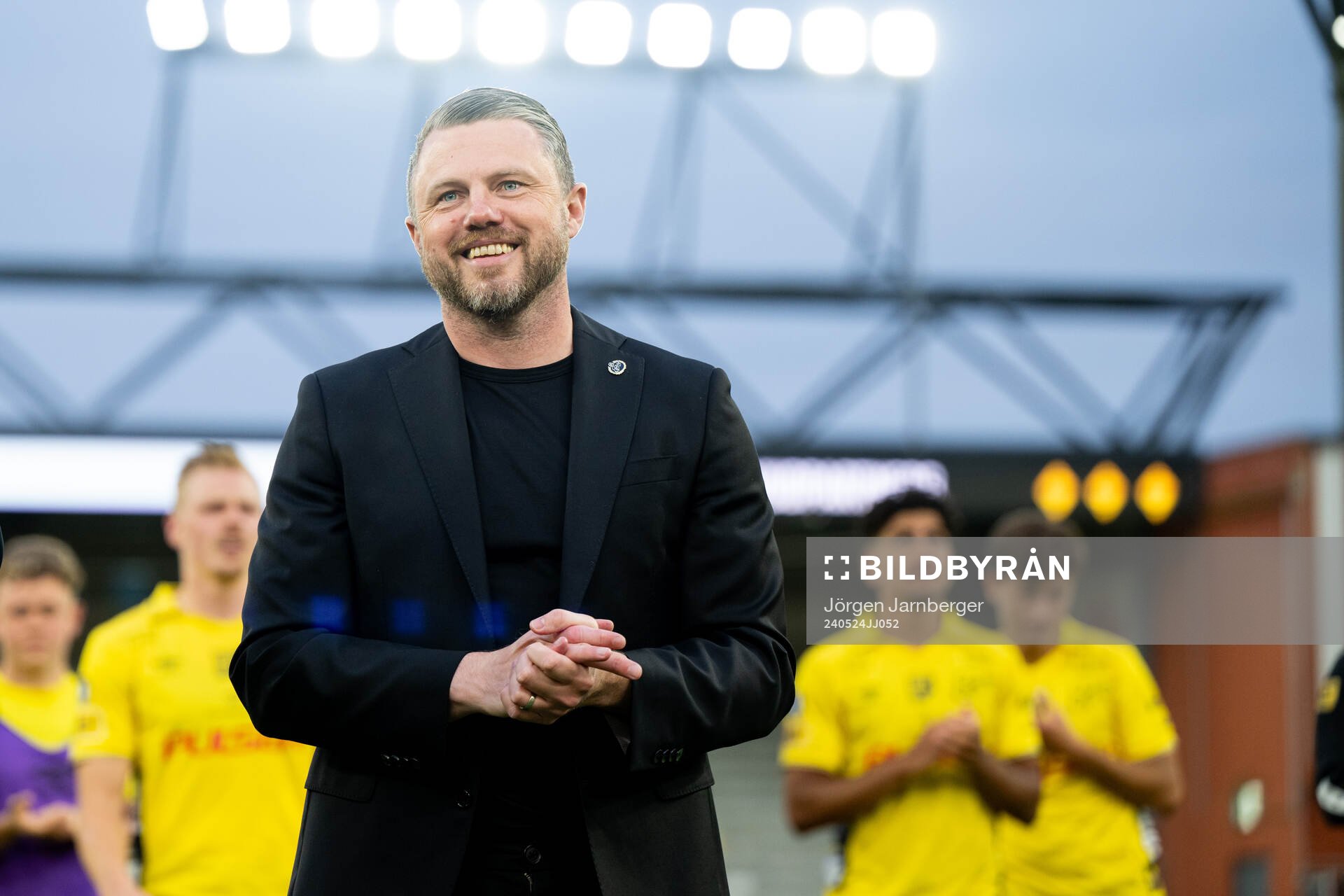 Elfsborgs manager Jimmy Thelin hyllas