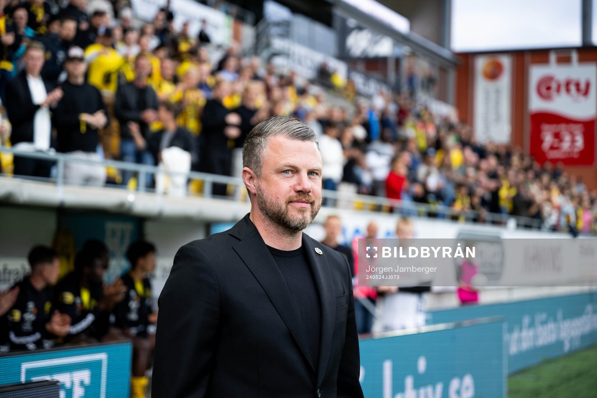 Elfsborgs manager Jimmy Thelin hyllas