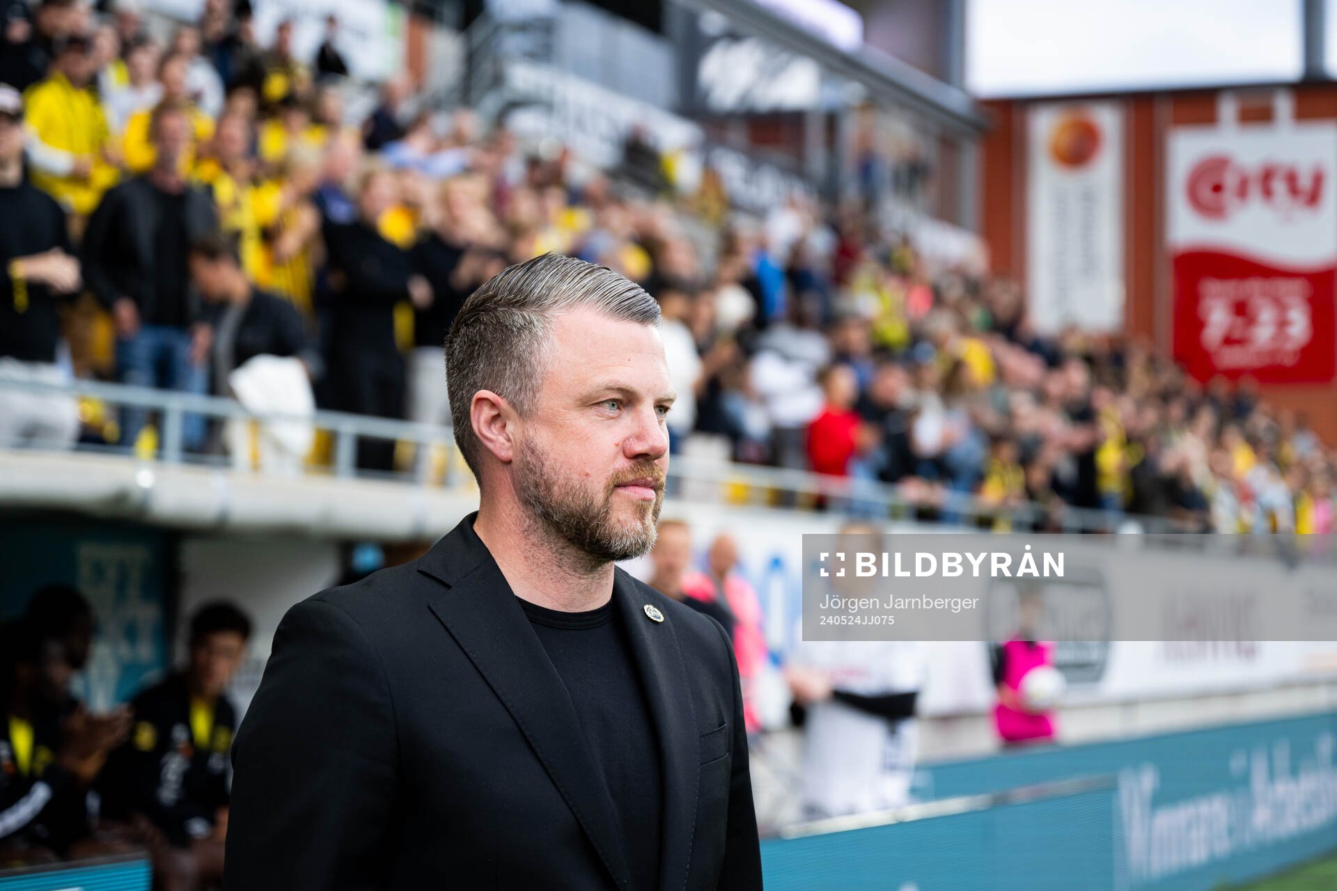 Elfsborgs manager Jimmy Thelin hyllas