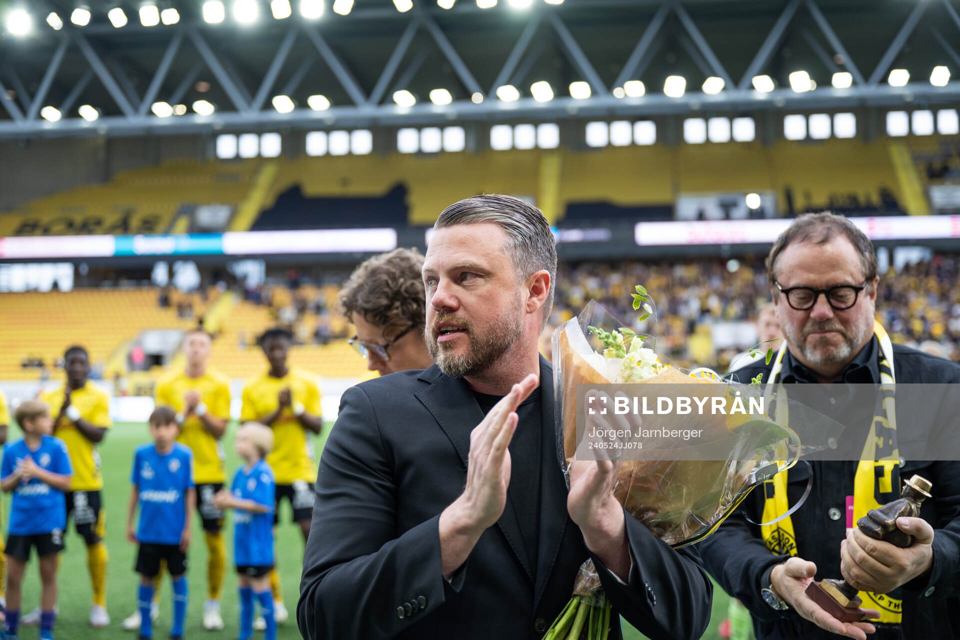 Elfsborgs manager Jimmy Thelin hyllas