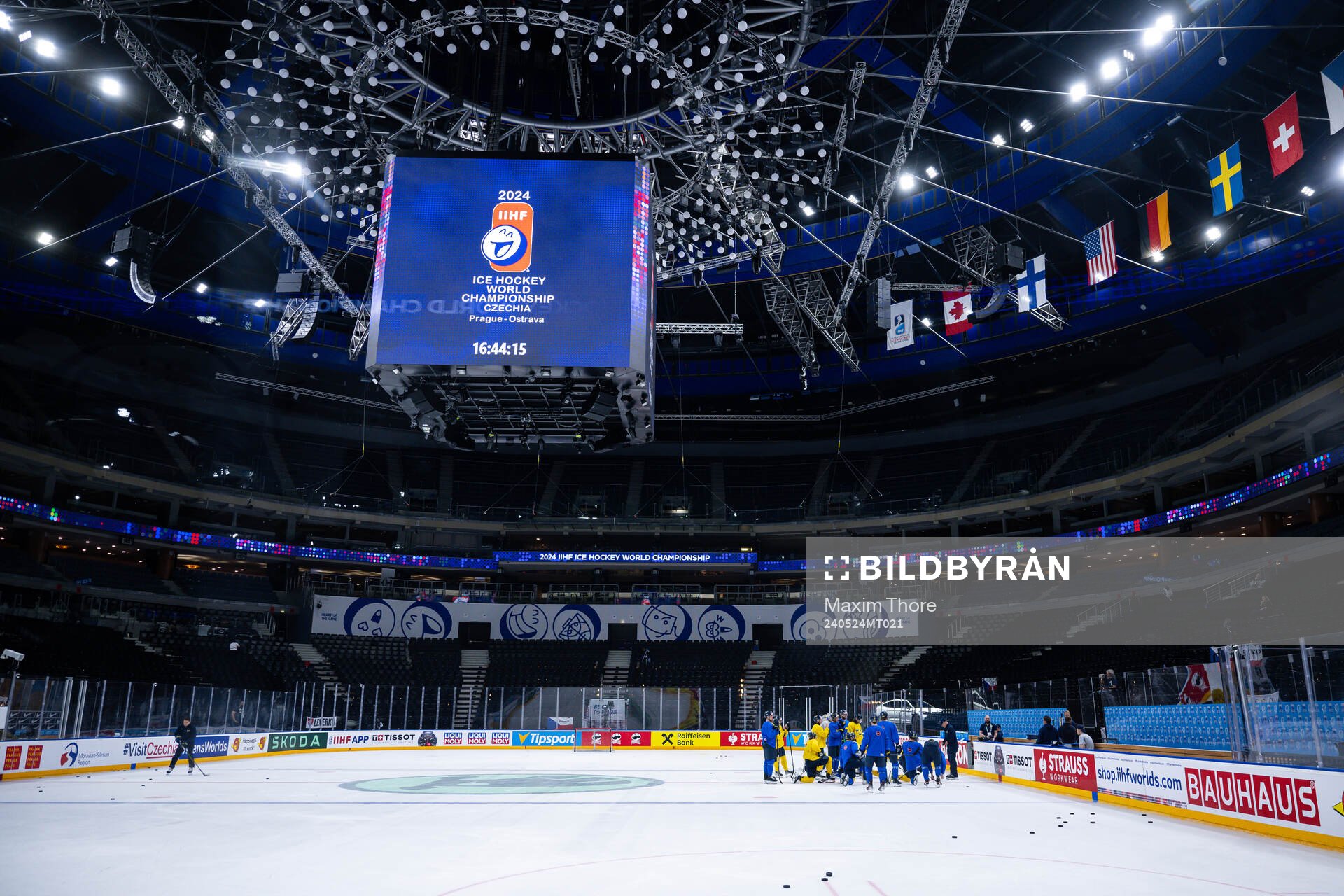 The players of Sweden gather in O2 Arena at a practice