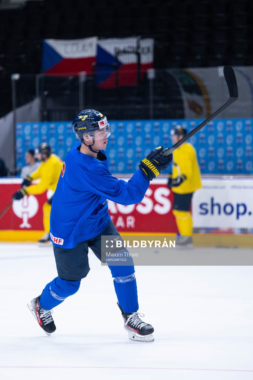 Lucas Raymond of Sweden at a practice session