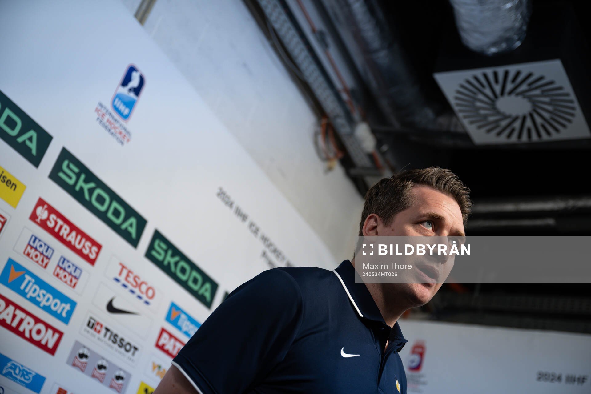 Head coach Sam Hallam of Sweden