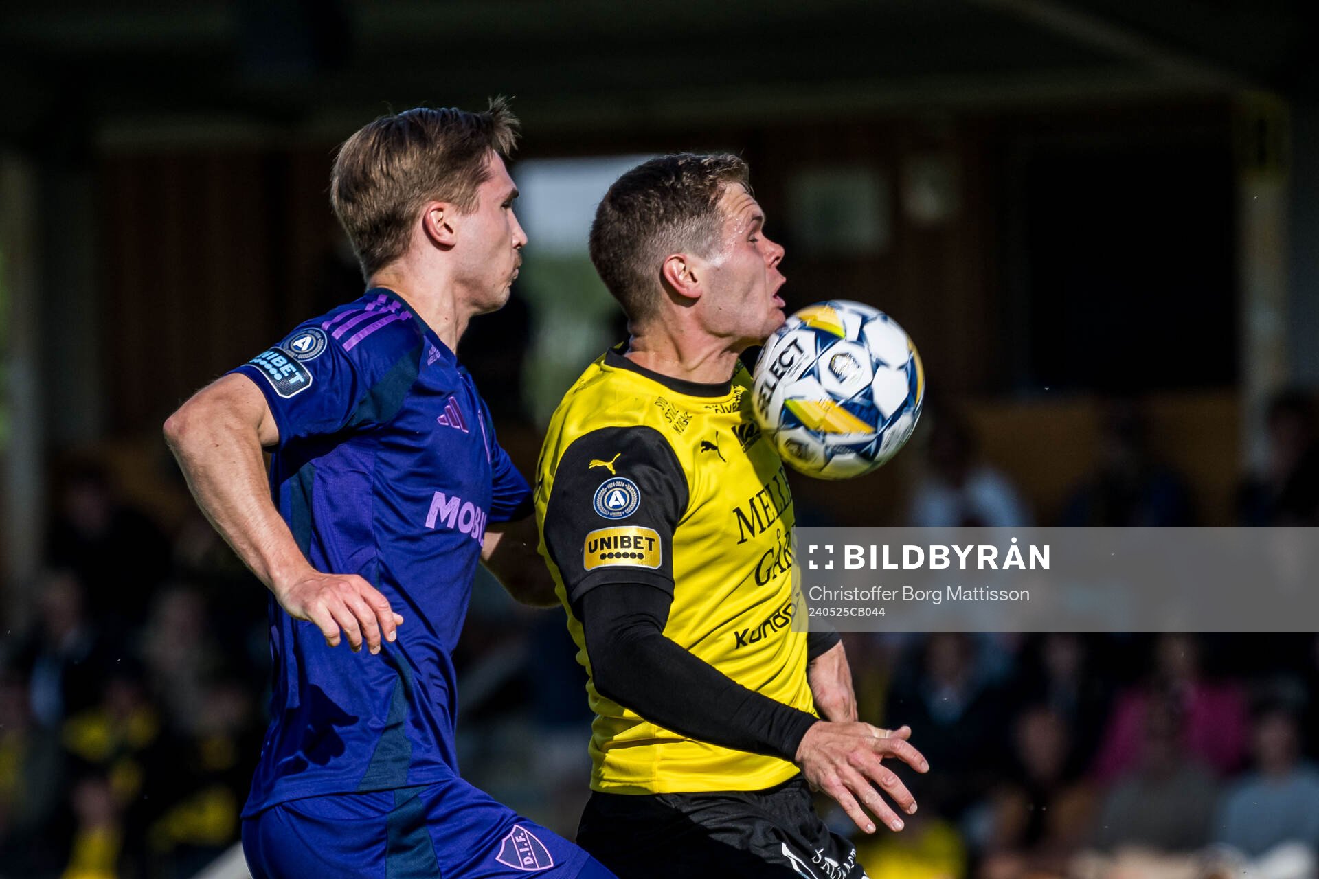 Djurgårdens Miro Tenho och Mjällbys Jacob Bergström