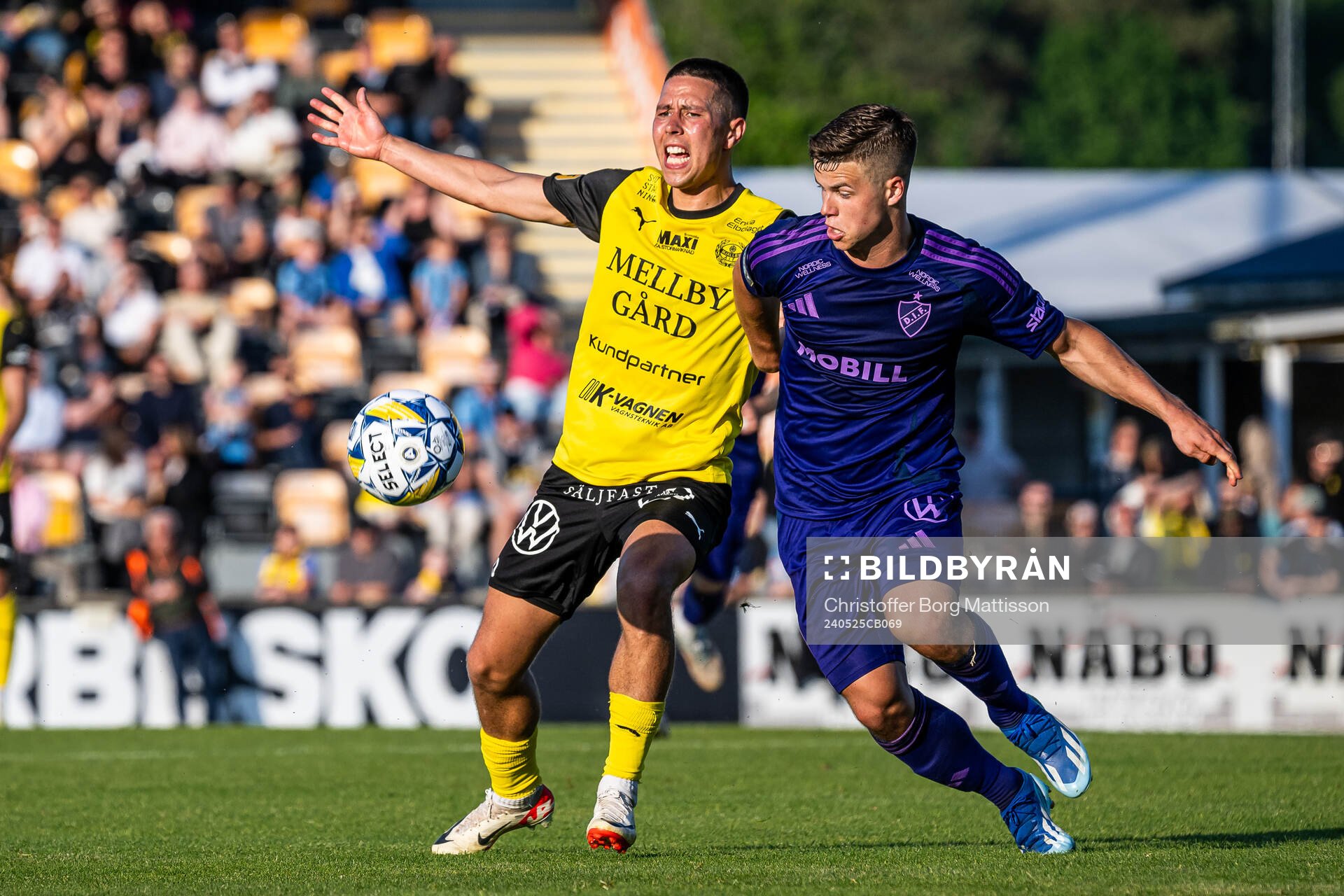 Mjällbys Nicklas Røjkjær och Djurgårdens Samuel Dahl