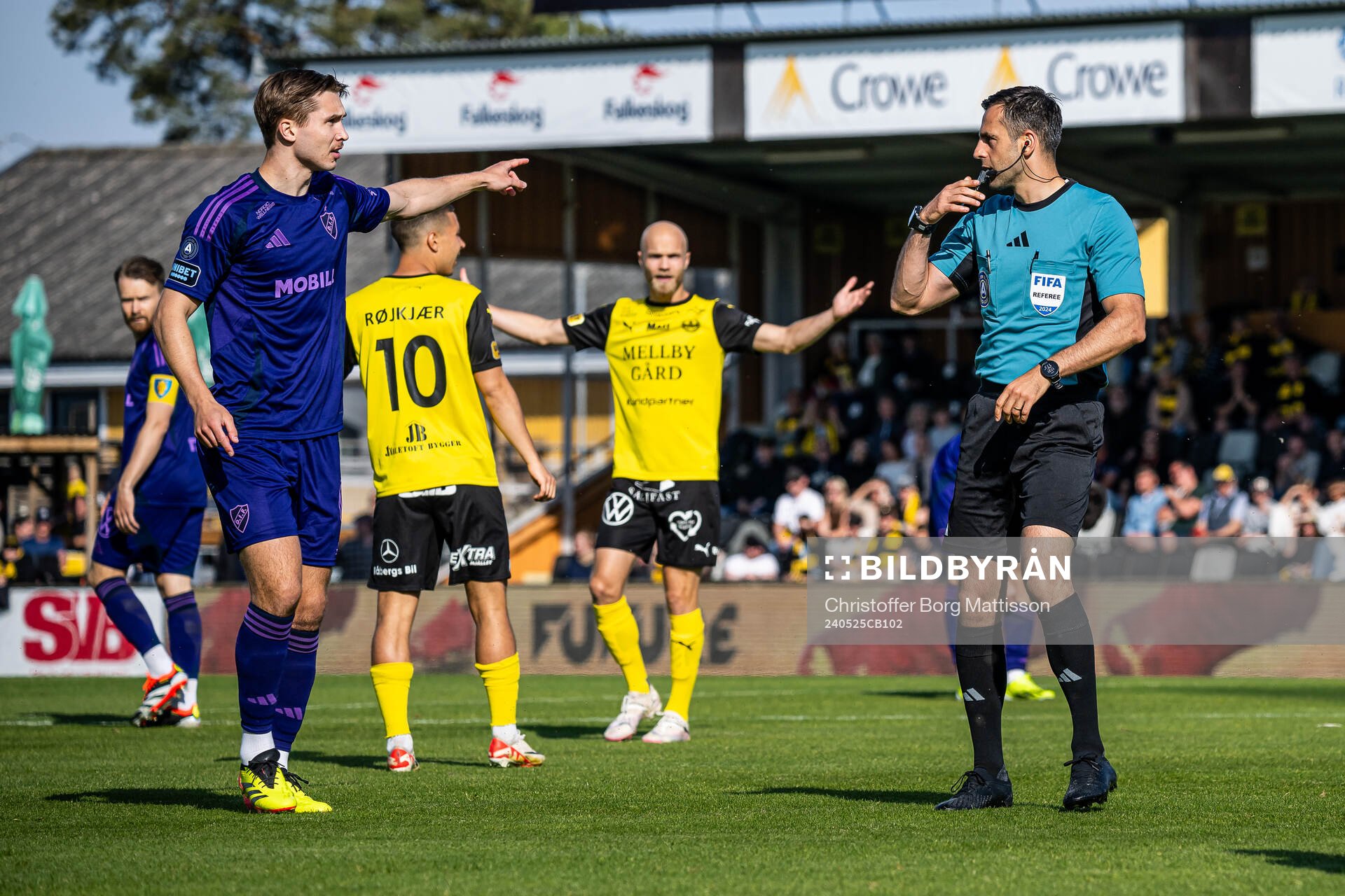 Djurgårdens Miro Tenho och Domare Granit Maqedonci