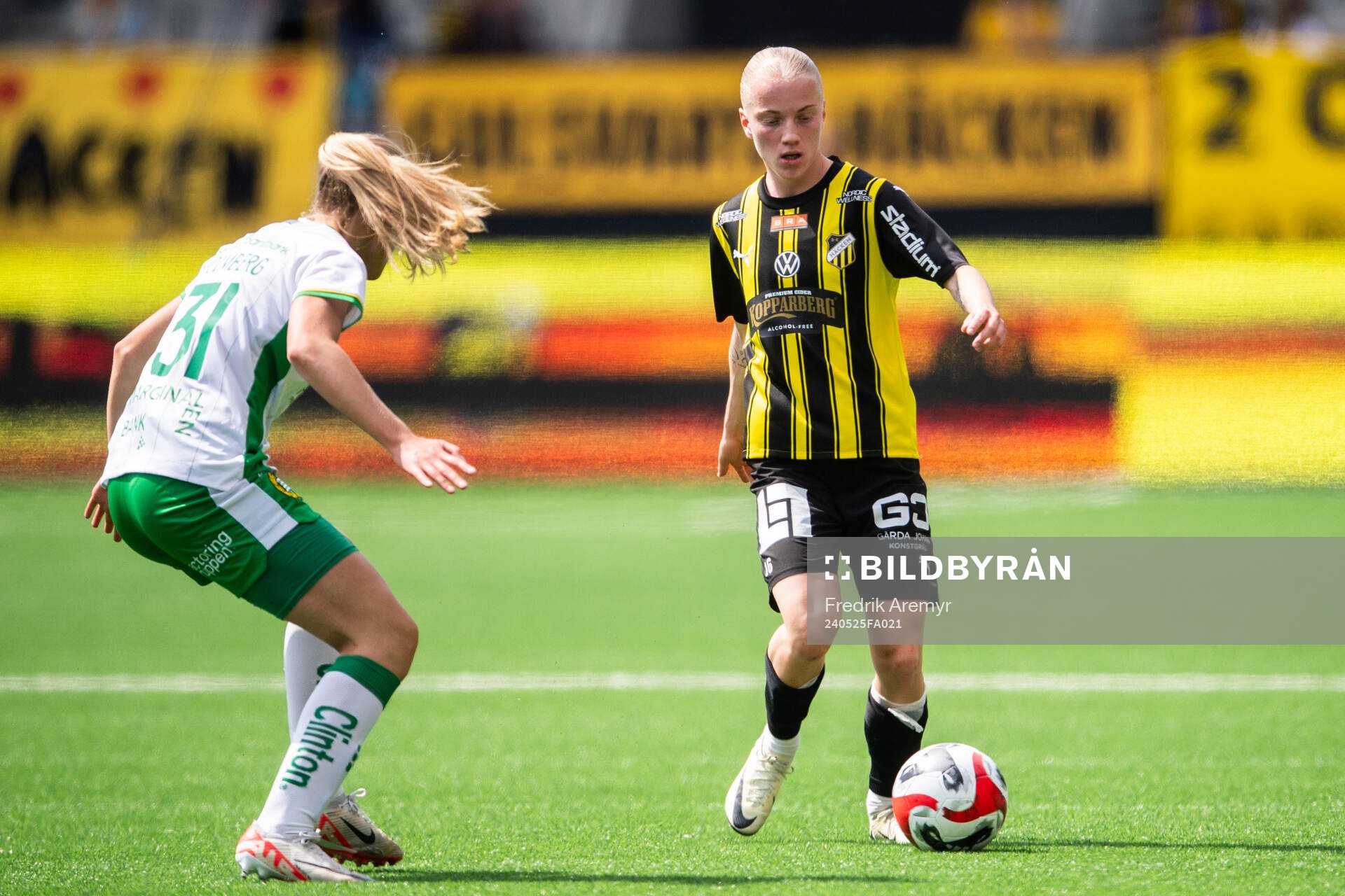 Hammarbys Smilla Holmberg och Häckens Anna Sandberg