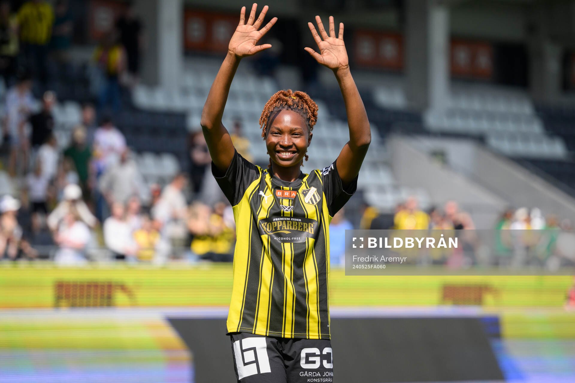 Häckens Aisha Masaka jublar