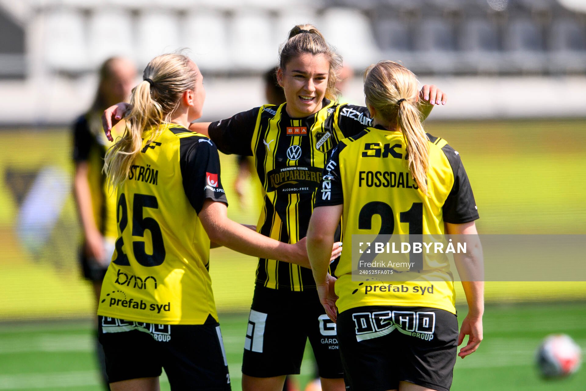 Häckens Anna Csiki , Alice Bergström  och Johanna