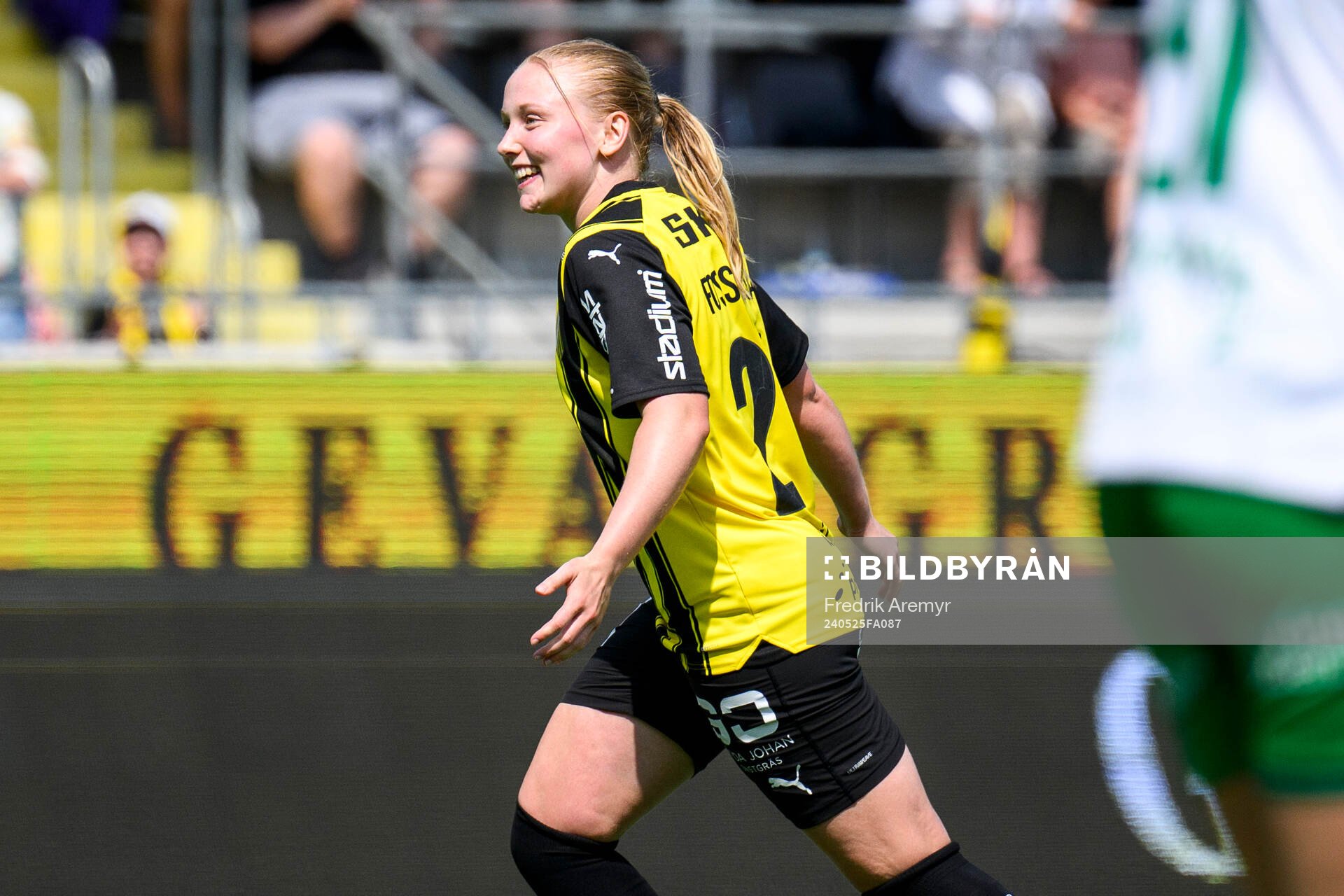 Häckens målskytt Johanna Fossdalsá Sørensen jublar