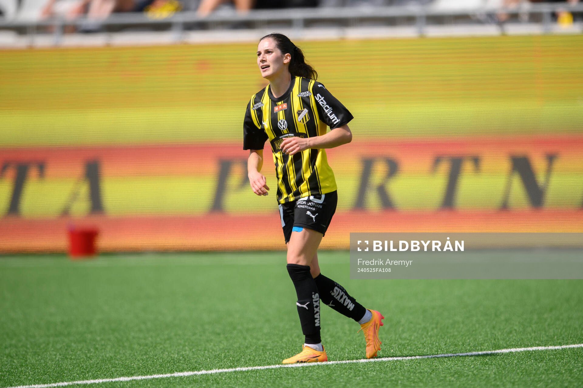 Häckens Clarissa Larisey