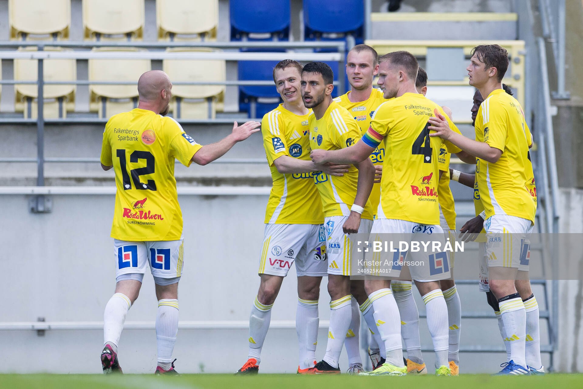 Falkenbergs Leonardo Farah Shahin jublar