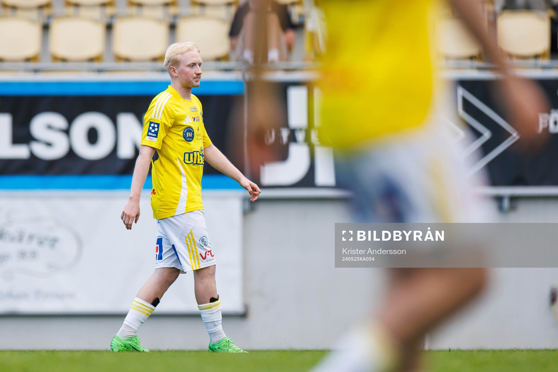 Falkenbergs Pontus Carlsson under fotbollsmatchen i Ettan södra mellan Falkenberg och Oskarshamn den 25 maj 2024 i Falkenberg.