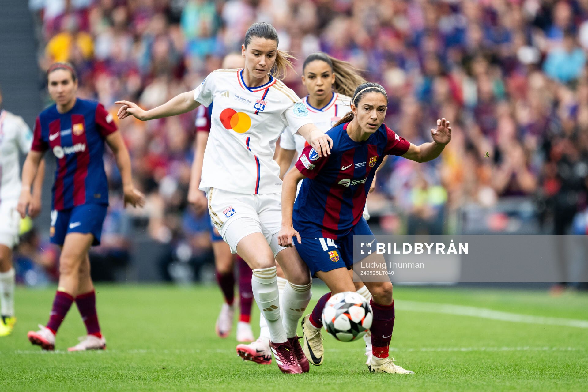 Damaris Egurrola of Lyon and Aitana Bonmati of Barcelona