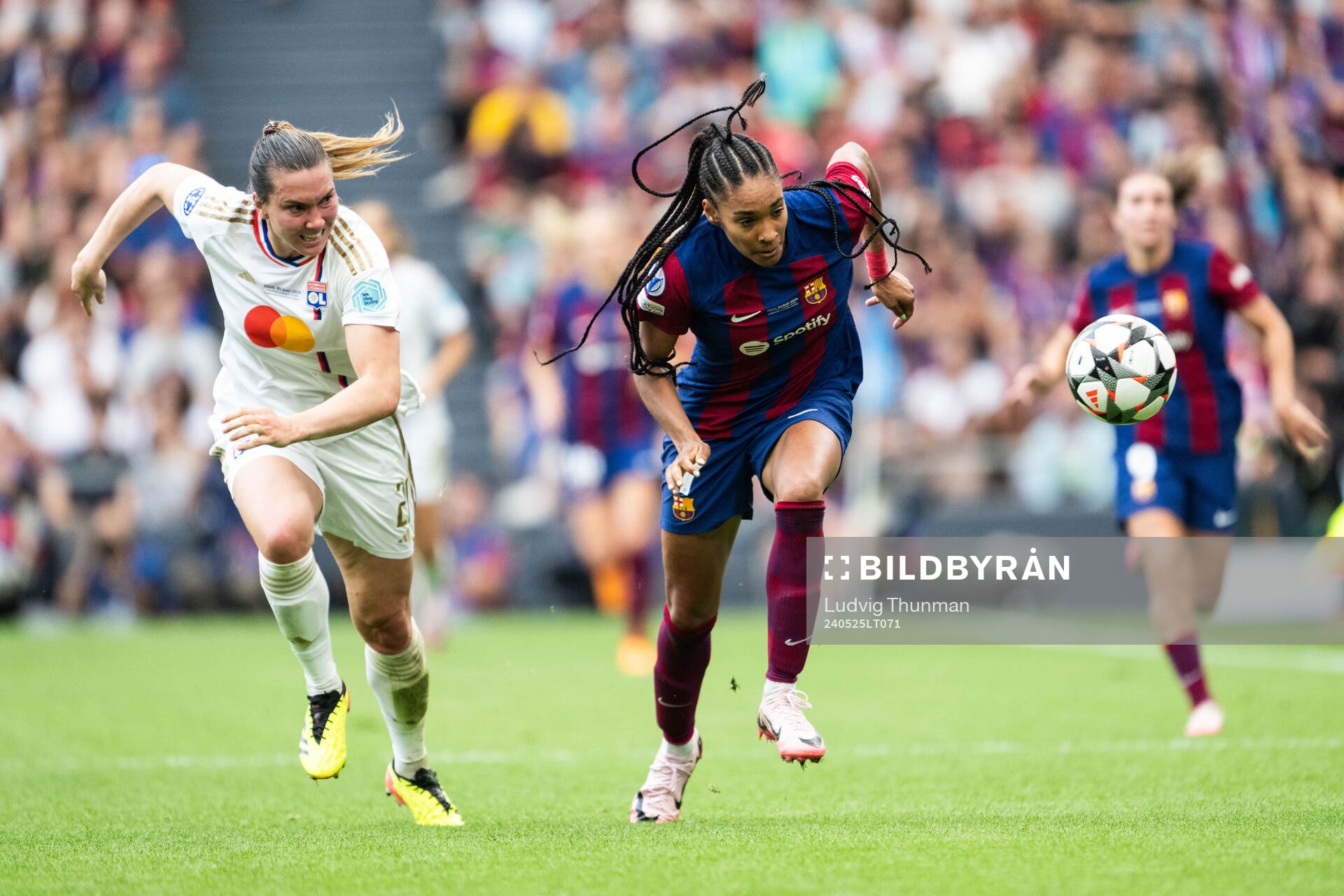 of Lyon Vanessa Giles och Salma Paralluelo of Barcelona