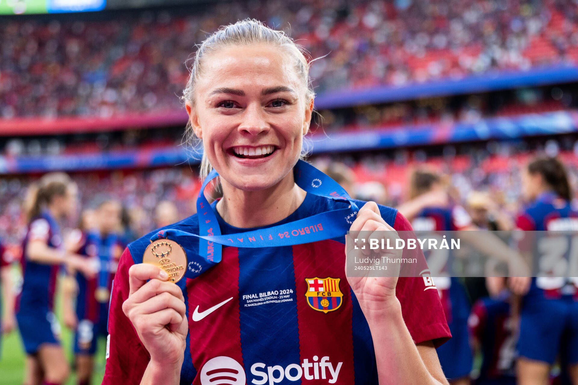 Fridolina Rolfö of Barcelona celebrates