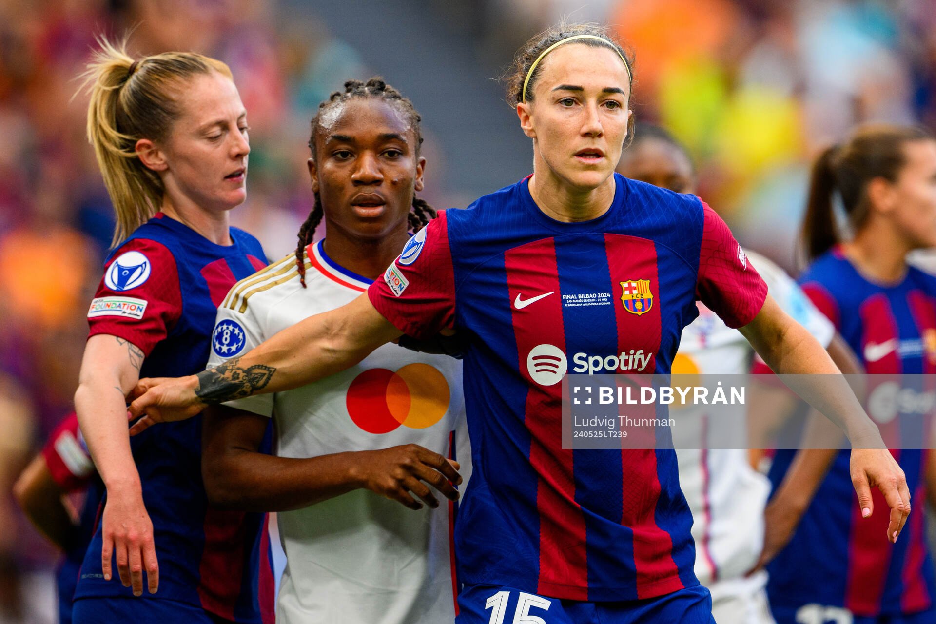 Keira Walsh, Lucy Bronze of Barcelona and Melchie Dumornay