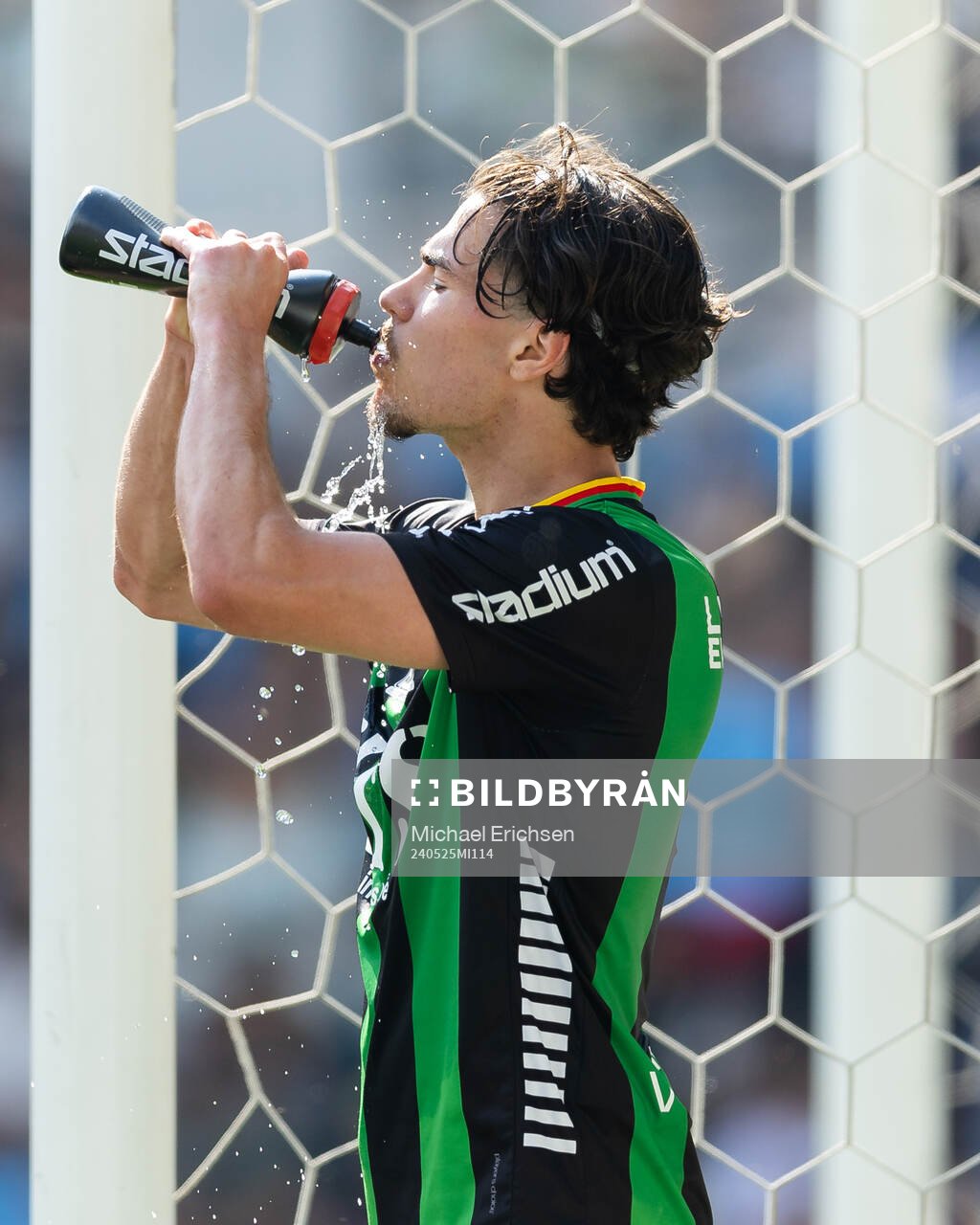 GAIS William Milovanovic dricker vatten