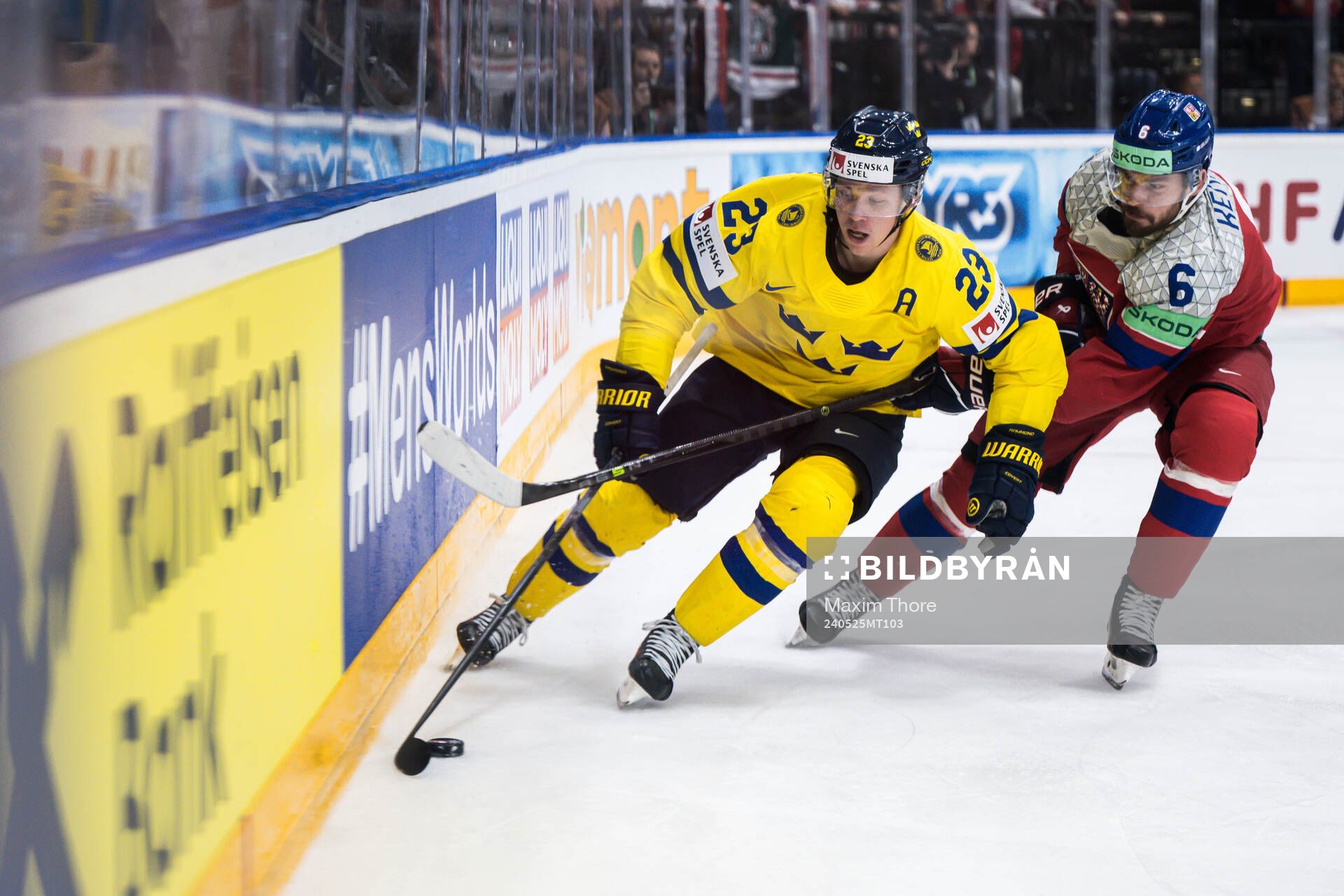 Lucas Raymond of Sweden and Michal Kempny of Czech Republic