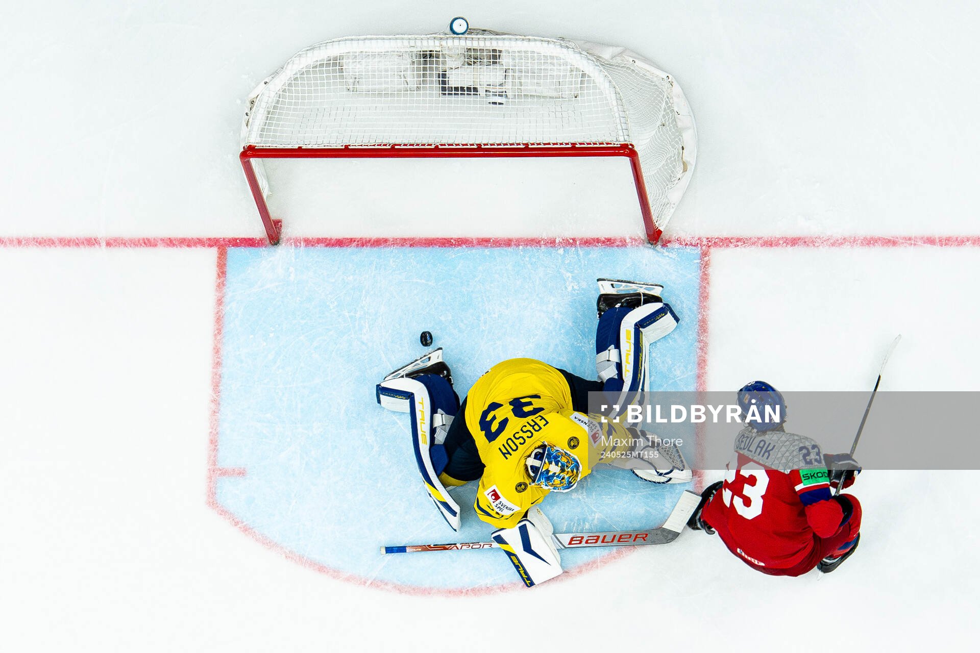 Lukas Sedlak of Czech Republic scores the 6-3 goal behind
