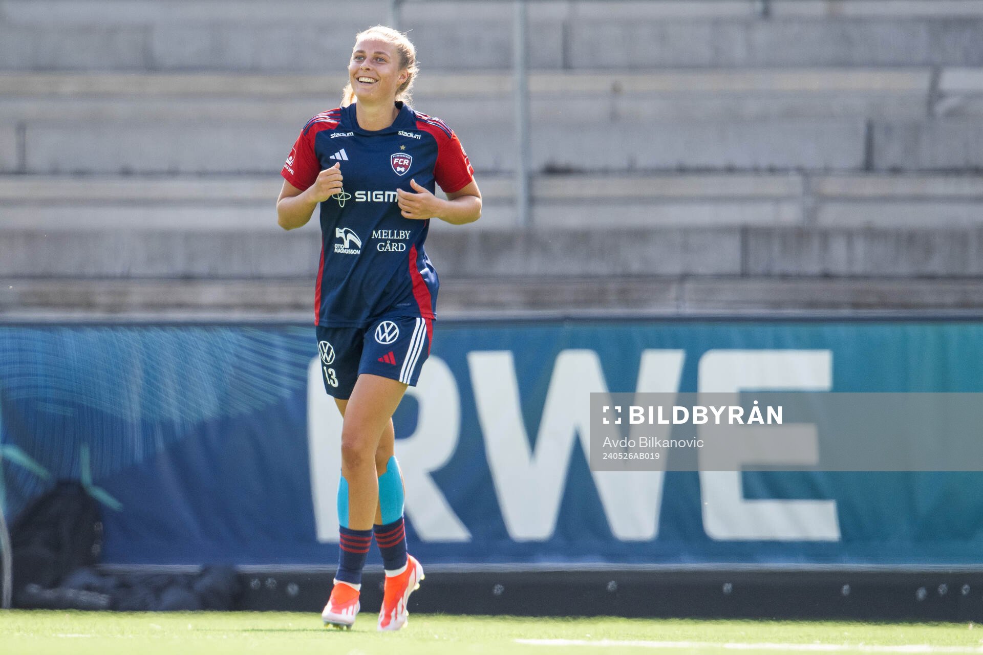 FC Rosengårds Olivia Holdt jublar