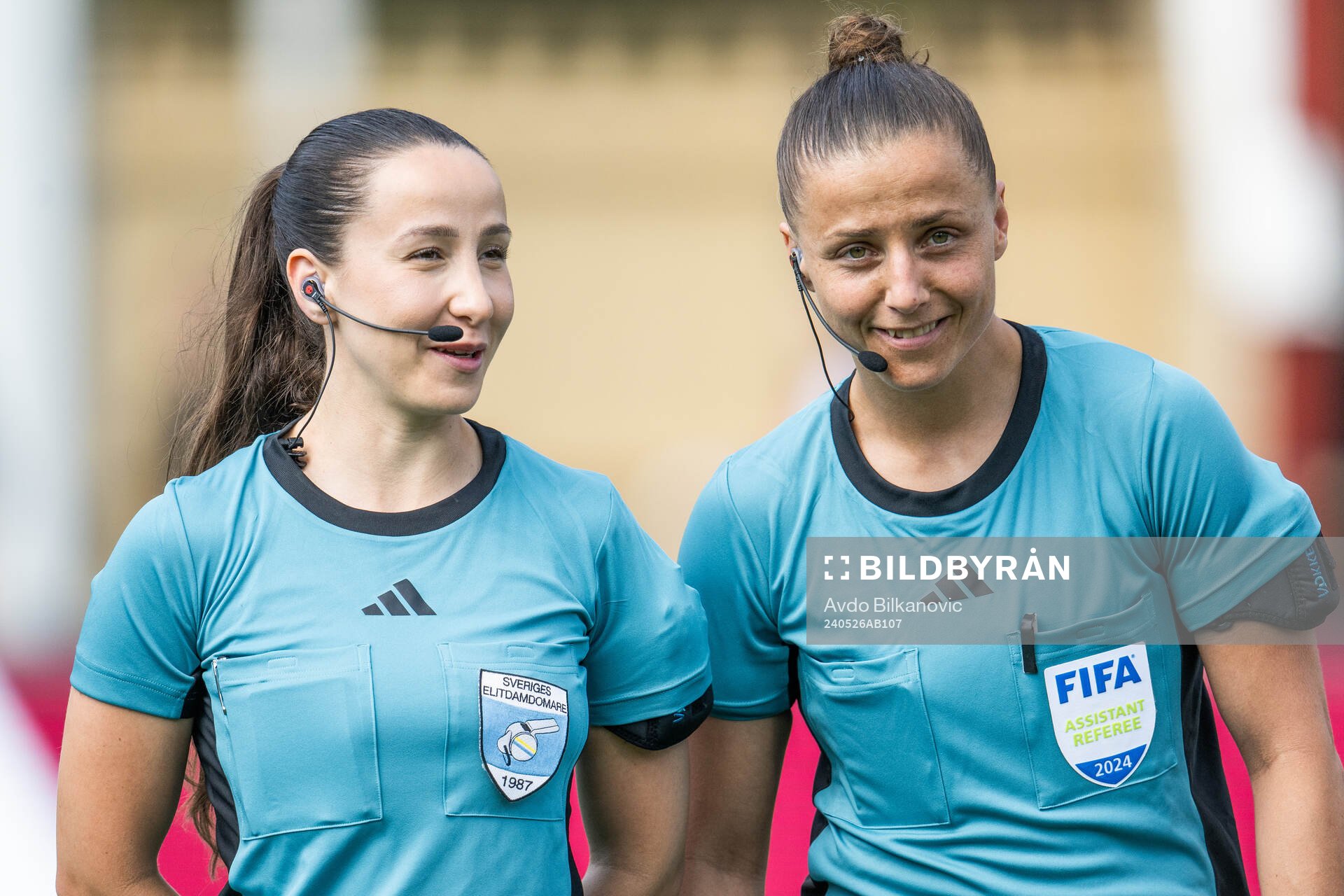 Domare Selma Griberg och assisterande domare Almira Spahic