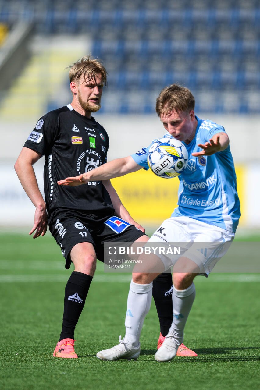 Örebros Karl Holmberg och Gefles Constantino Capotondi